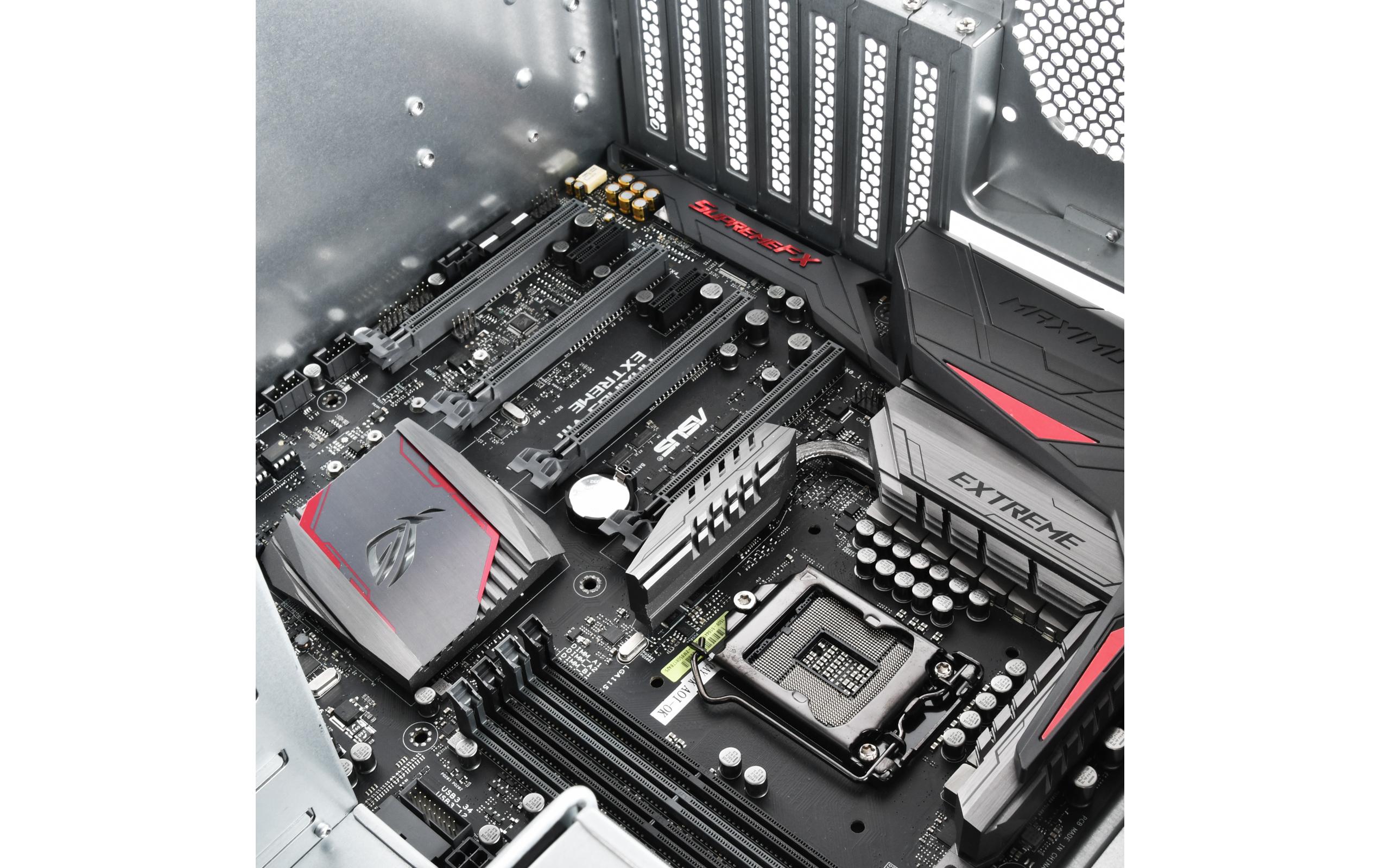 Gehäuse RM400<br>Servergehäuse mit abschliessbarer Fronttür für zusätzliche Sicherheit