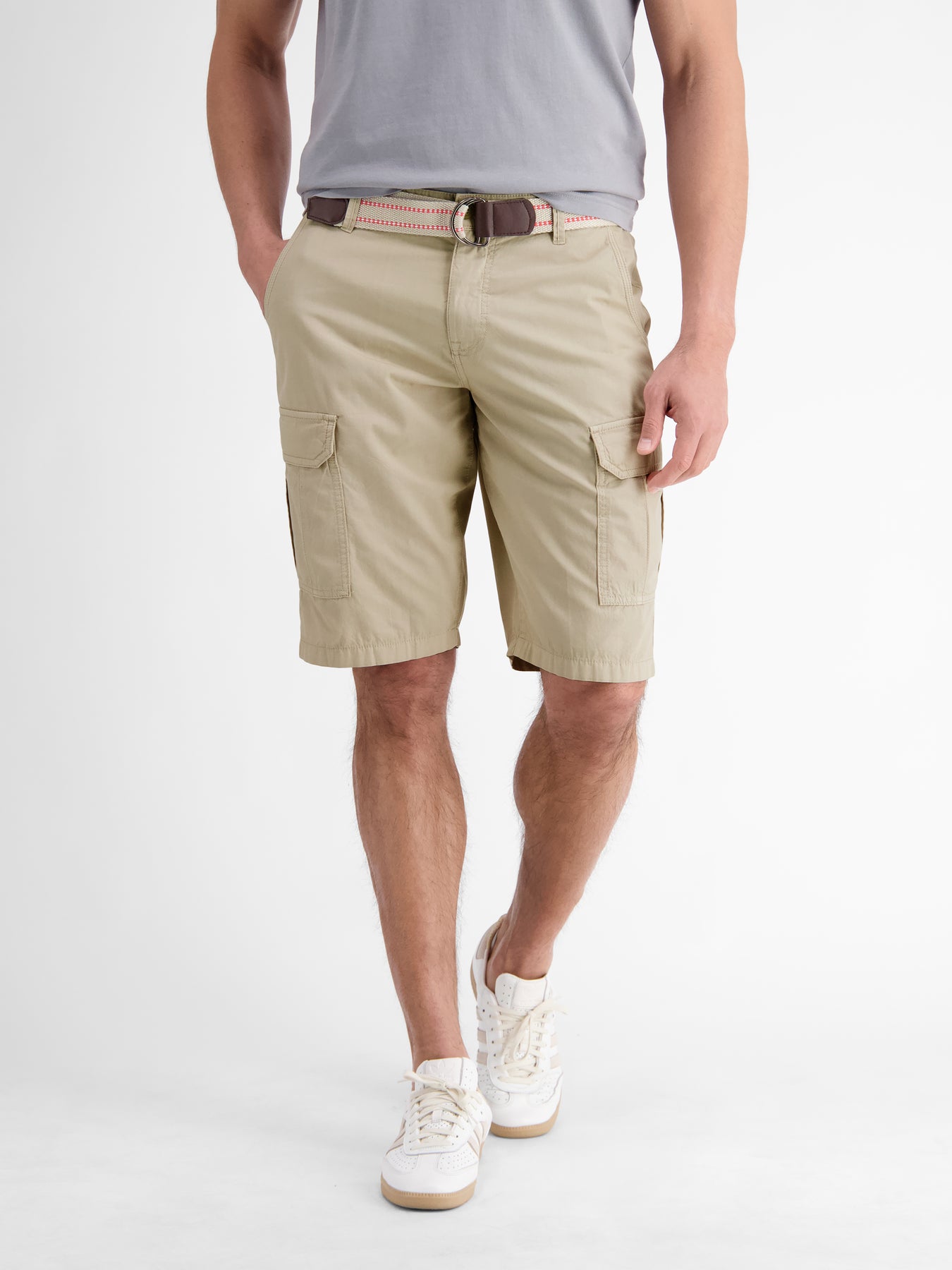 Cargo-Bermuda mit Gürtel