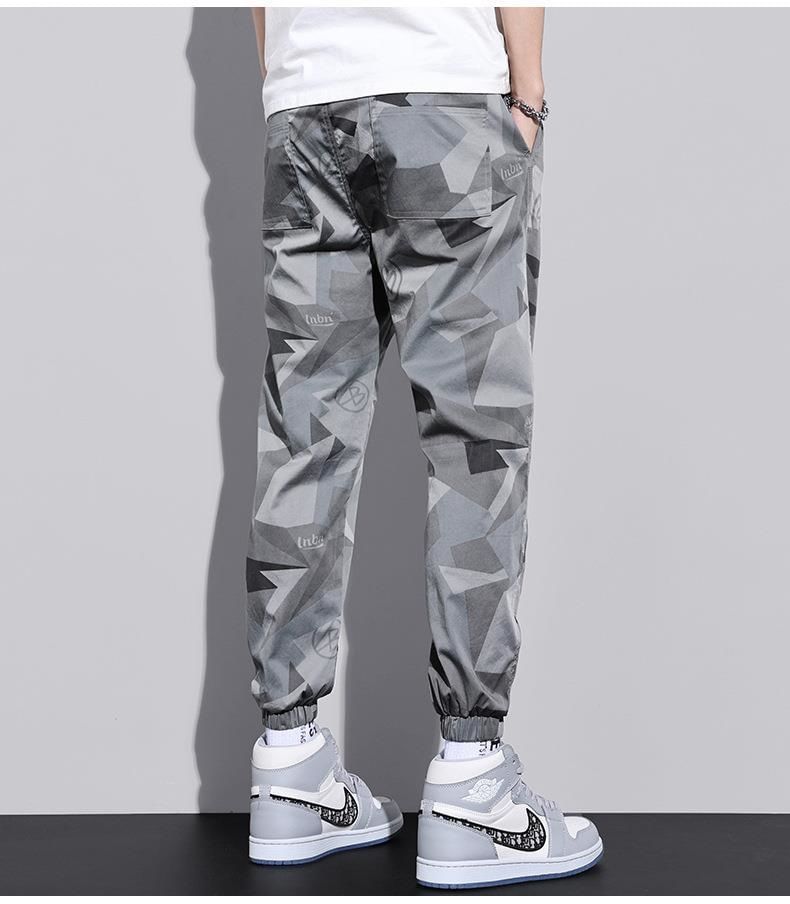 Macho - Cropped Harem Cargo Broek met Trekkoord Taille en Camouflageprint