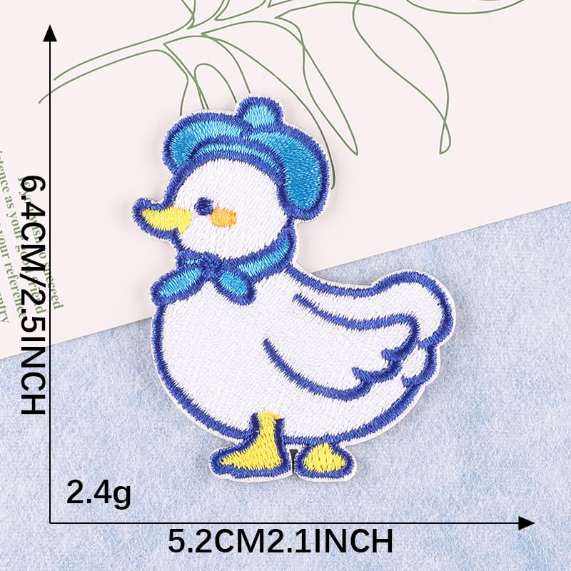 Embroidery Kingdom - Eend geborduurde applicatiepatch (verschillende ontwerpen)