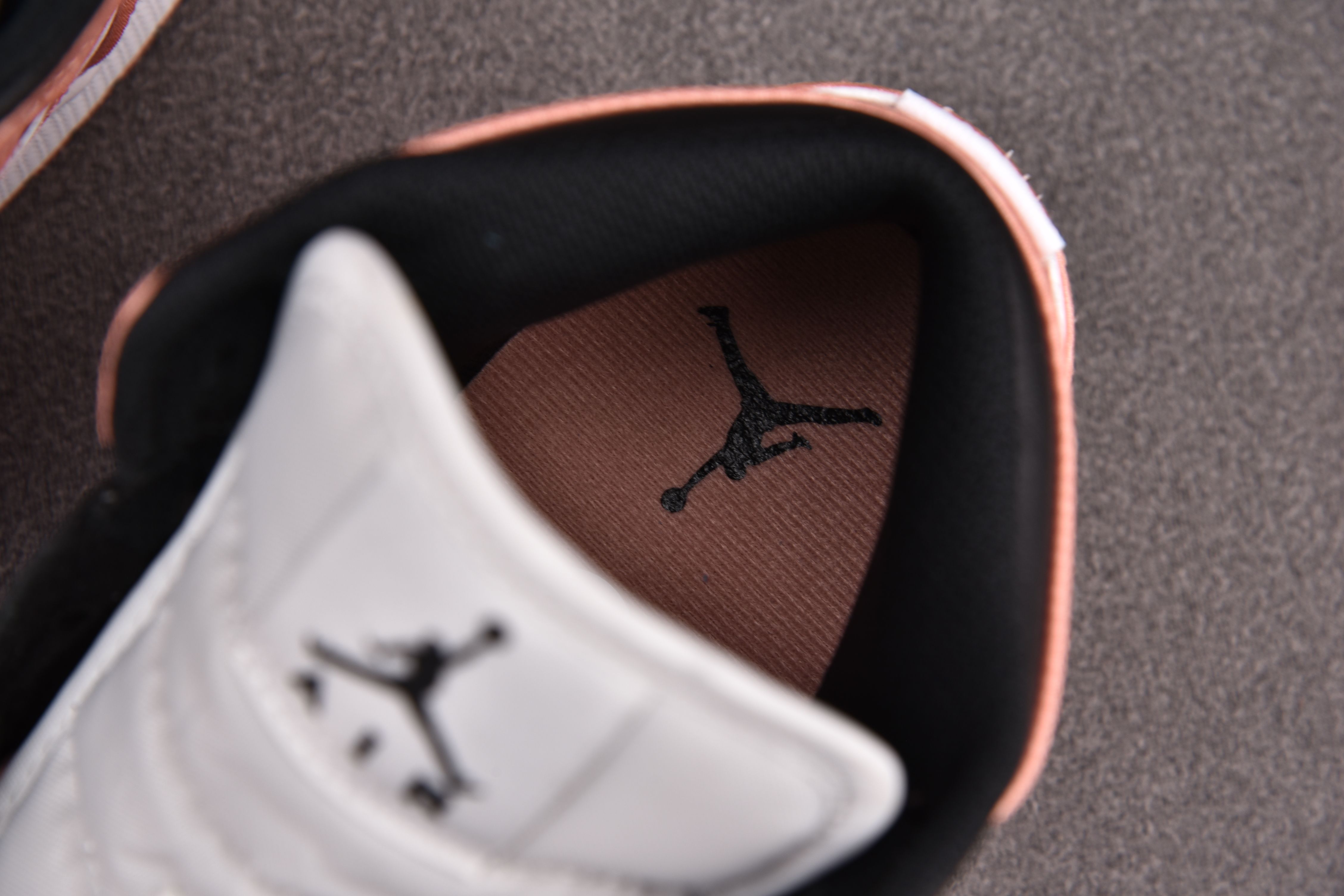 Jordan 1 Mid Light Madder Root (GS)