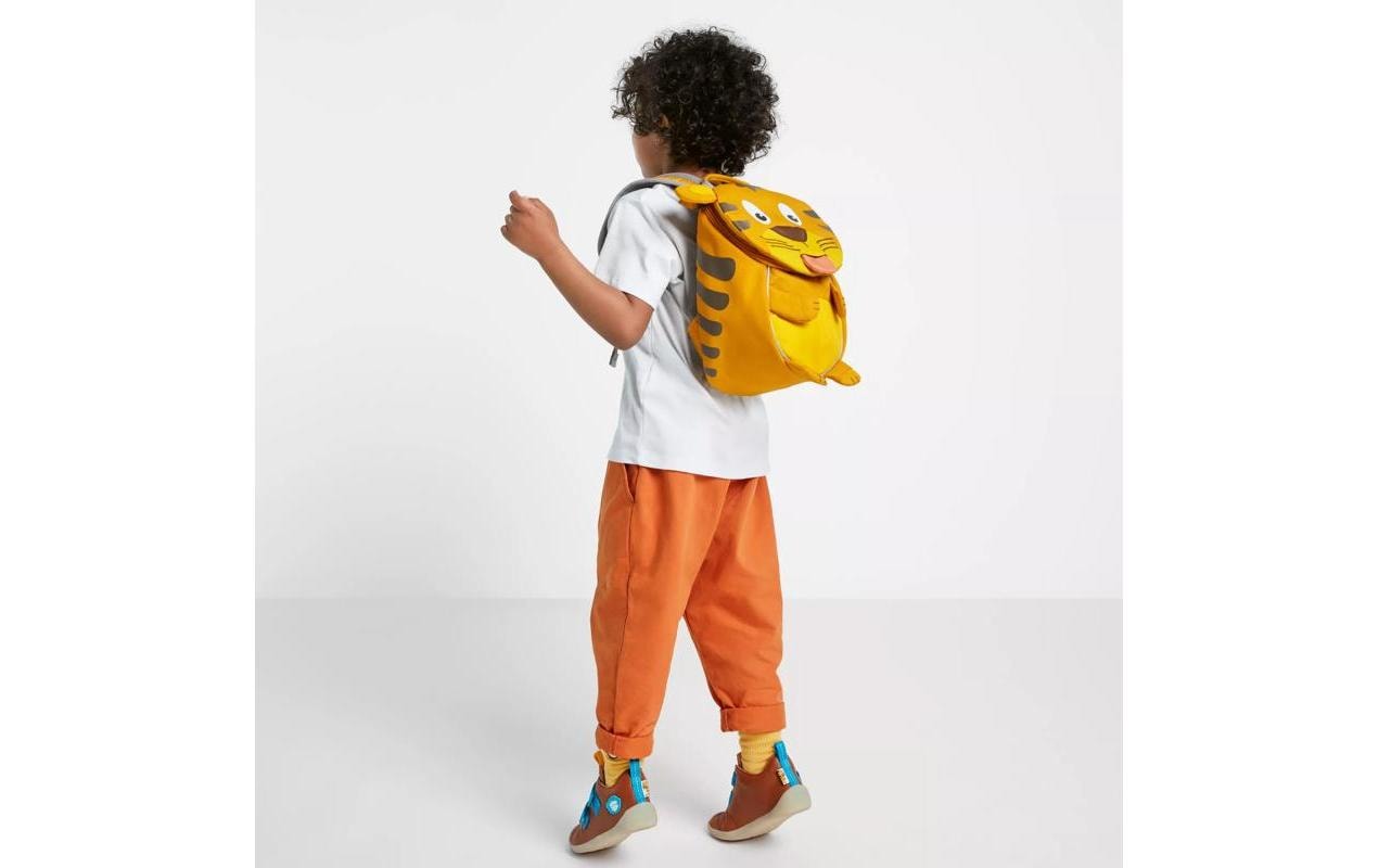 Rucksack Kleiner Freund Tiger 4 lKinderrucksack mit farbigen Druckpunkten an der Brustgurtschnalle