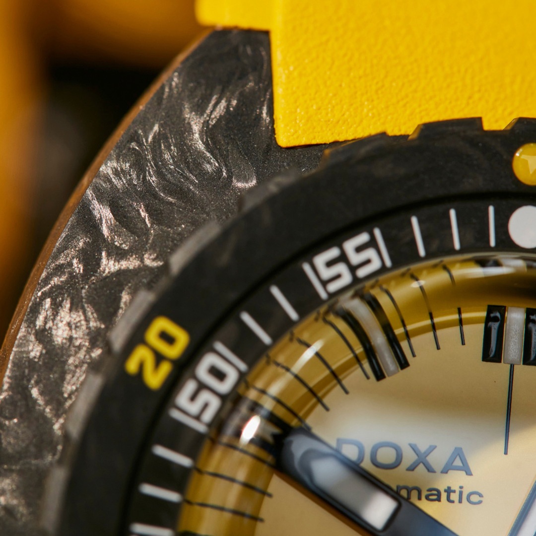 Doxa SUB 300 Carbon Divingstar