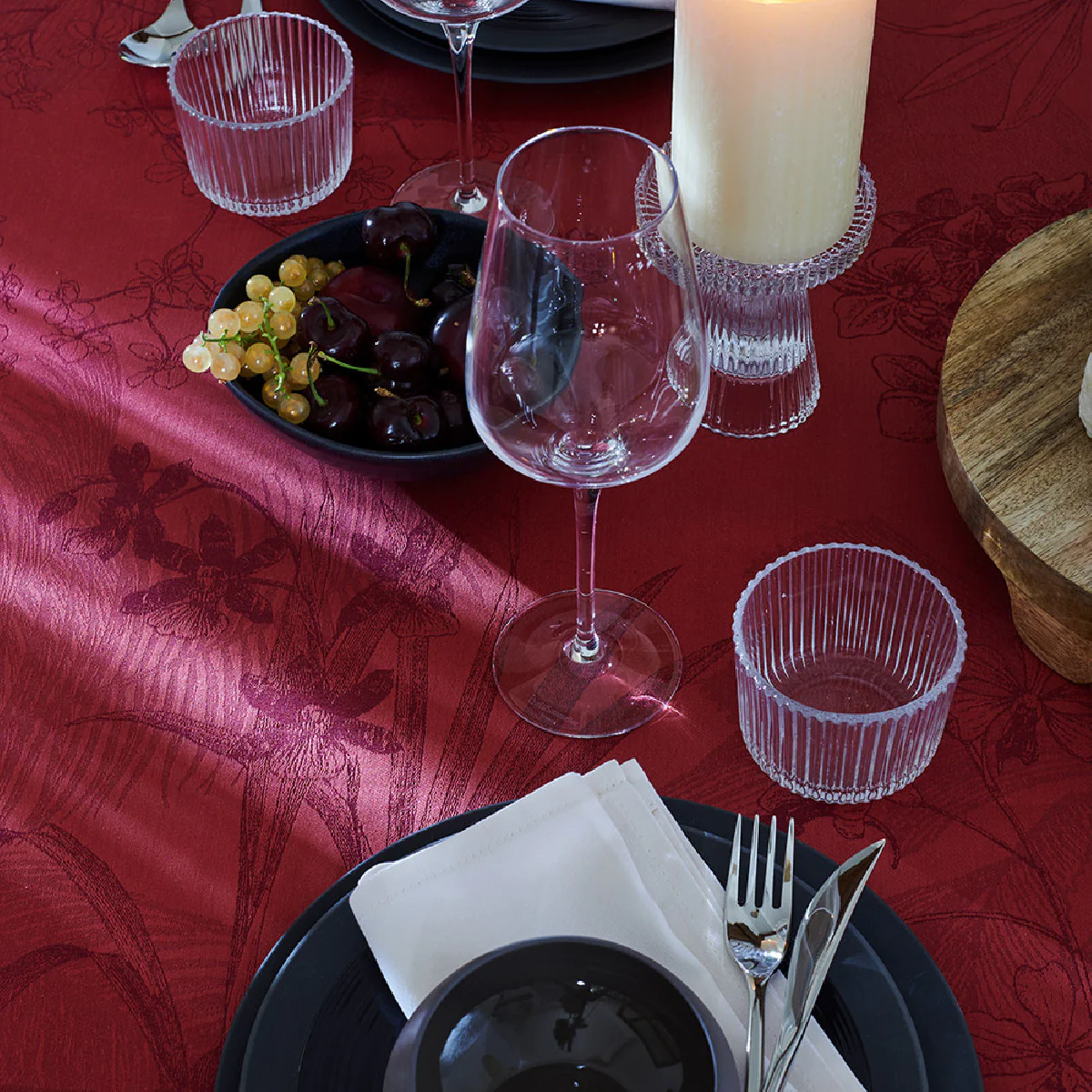 Nappe antitache déperlant pur coton bordeaux 180X260 Garnier Thiebaut