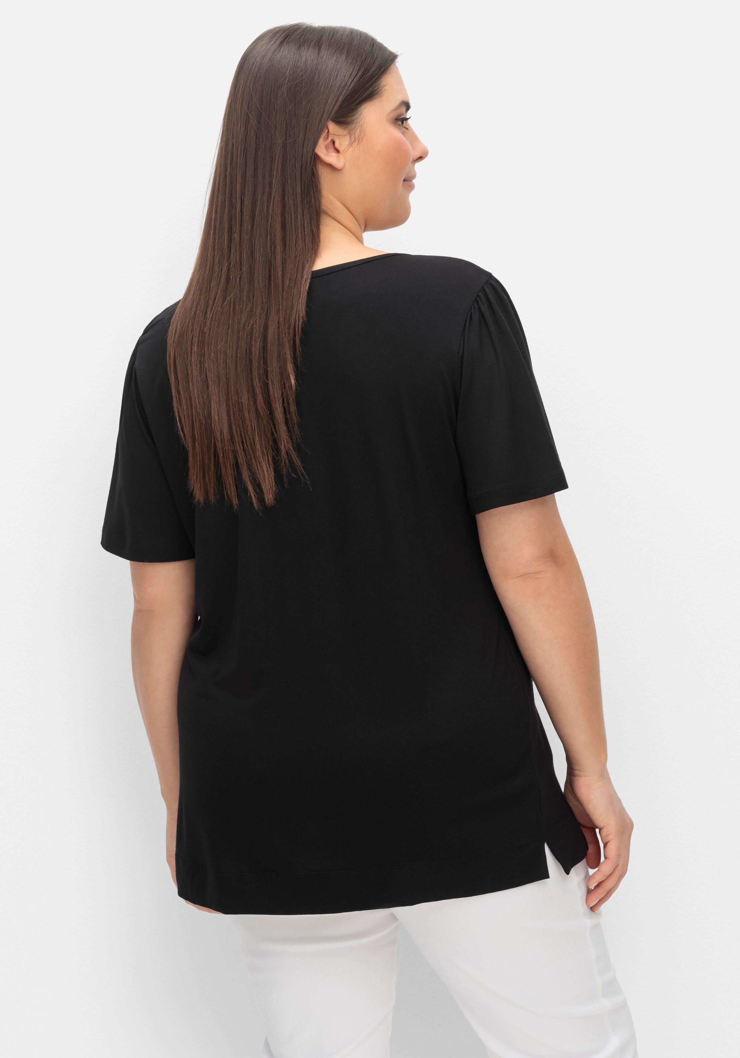 Shirt mit Cut-out am Ausschnitt und Flügelärmeln