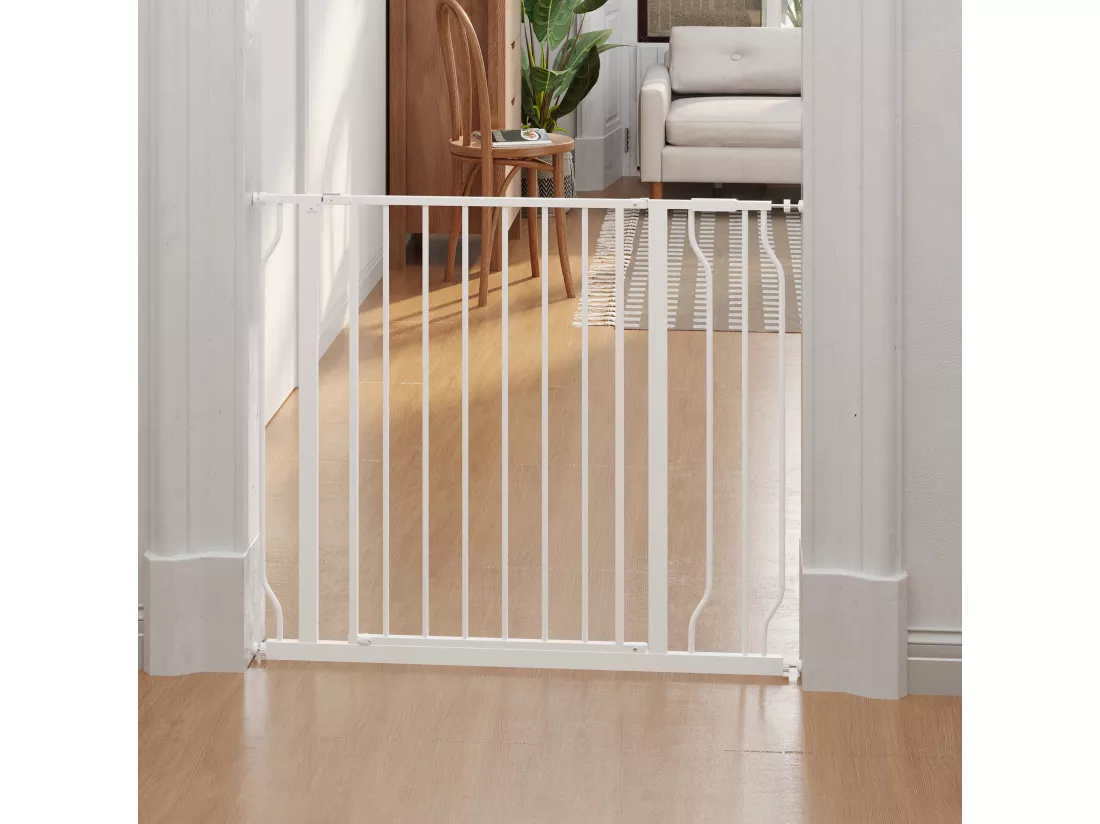 Barrière de sécurité animaux - longueur réglable dim. 75-95 cm - porte double verrouillage, ouverture double sens -sans perçage - acier ABS blanc