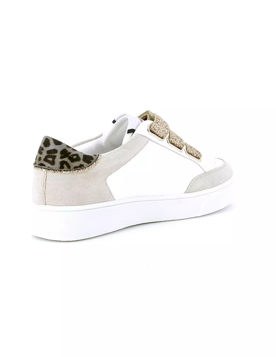 CL11 CL48 - Baskets White