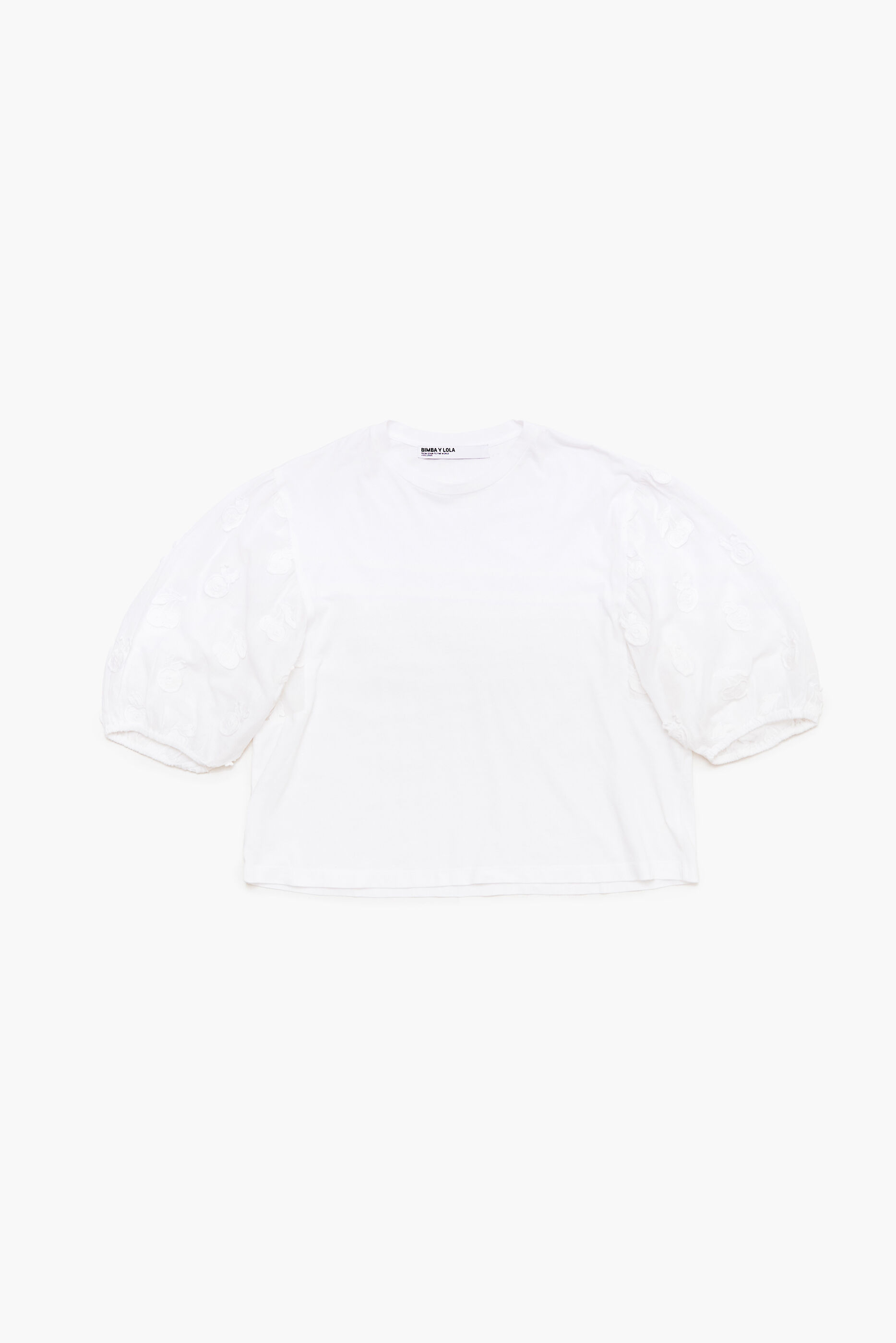 Camiseta branca de camada dupla