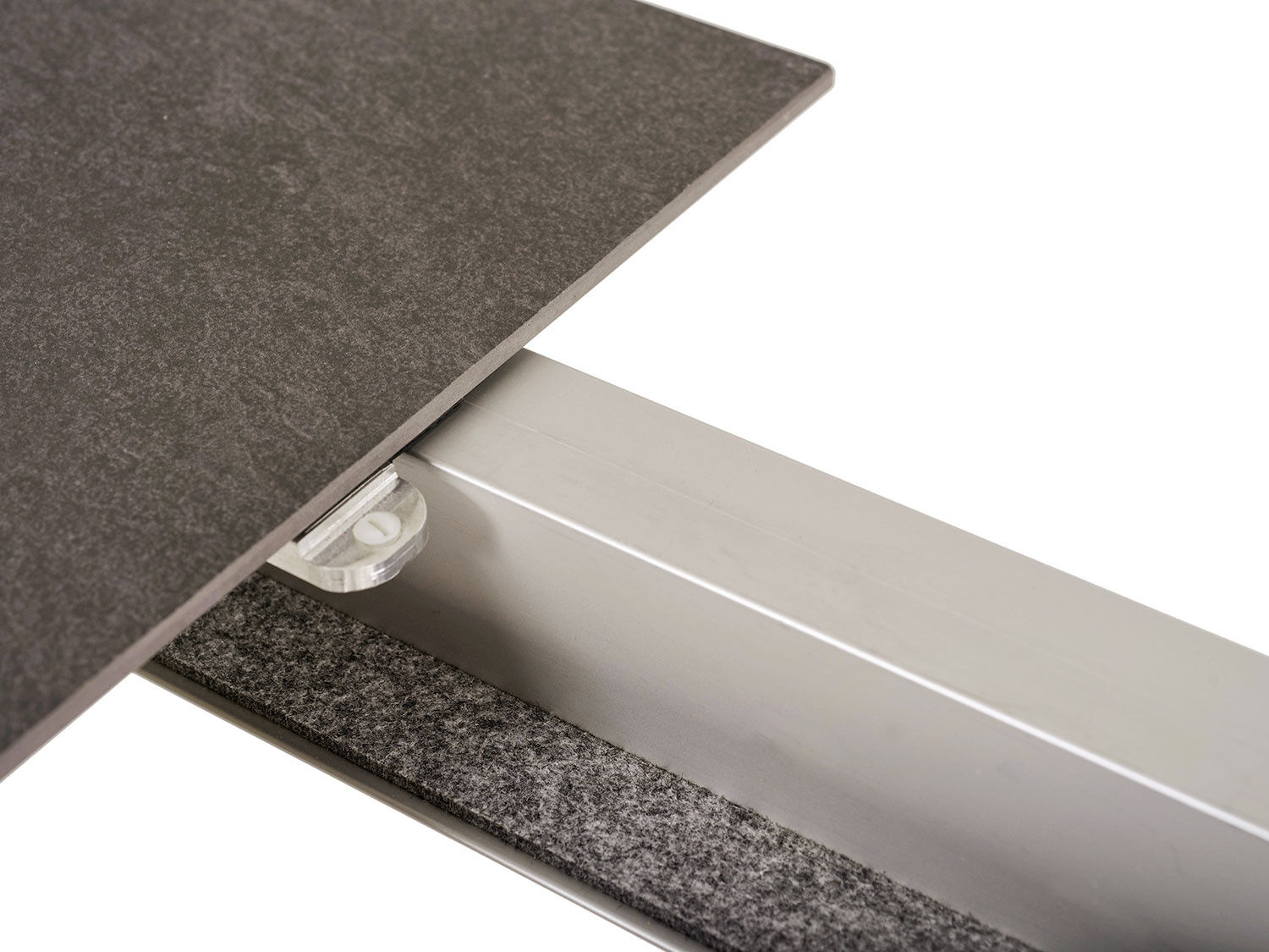 Ausziebarer Gartentisch mit Dektonplatte Dark Moon