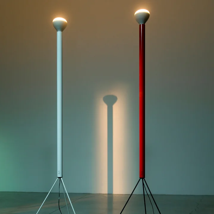Flos - Luminator Stehleuchte H 189 cm, hellblau