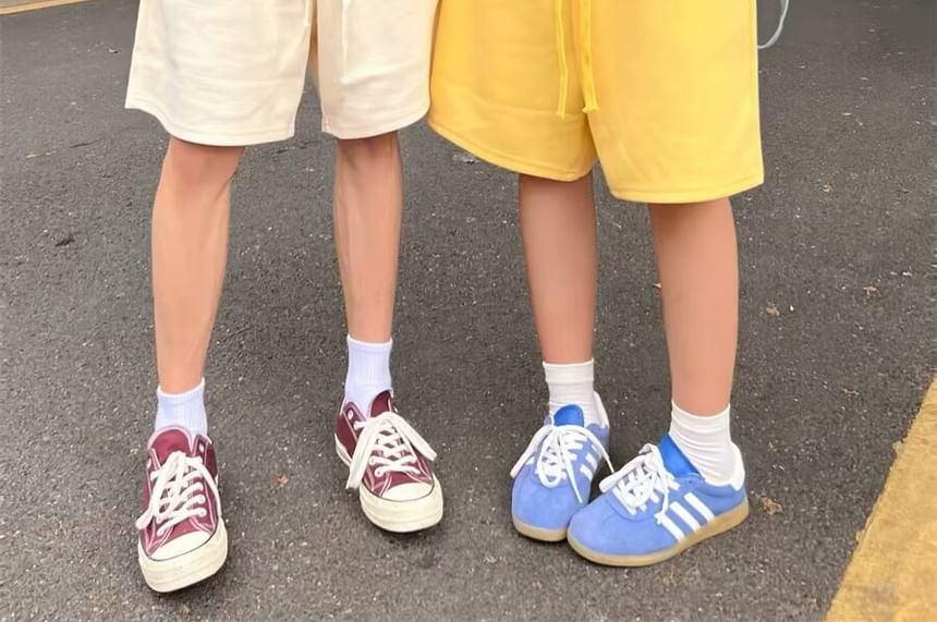 Femilina - Shorts met trekkoord en letters