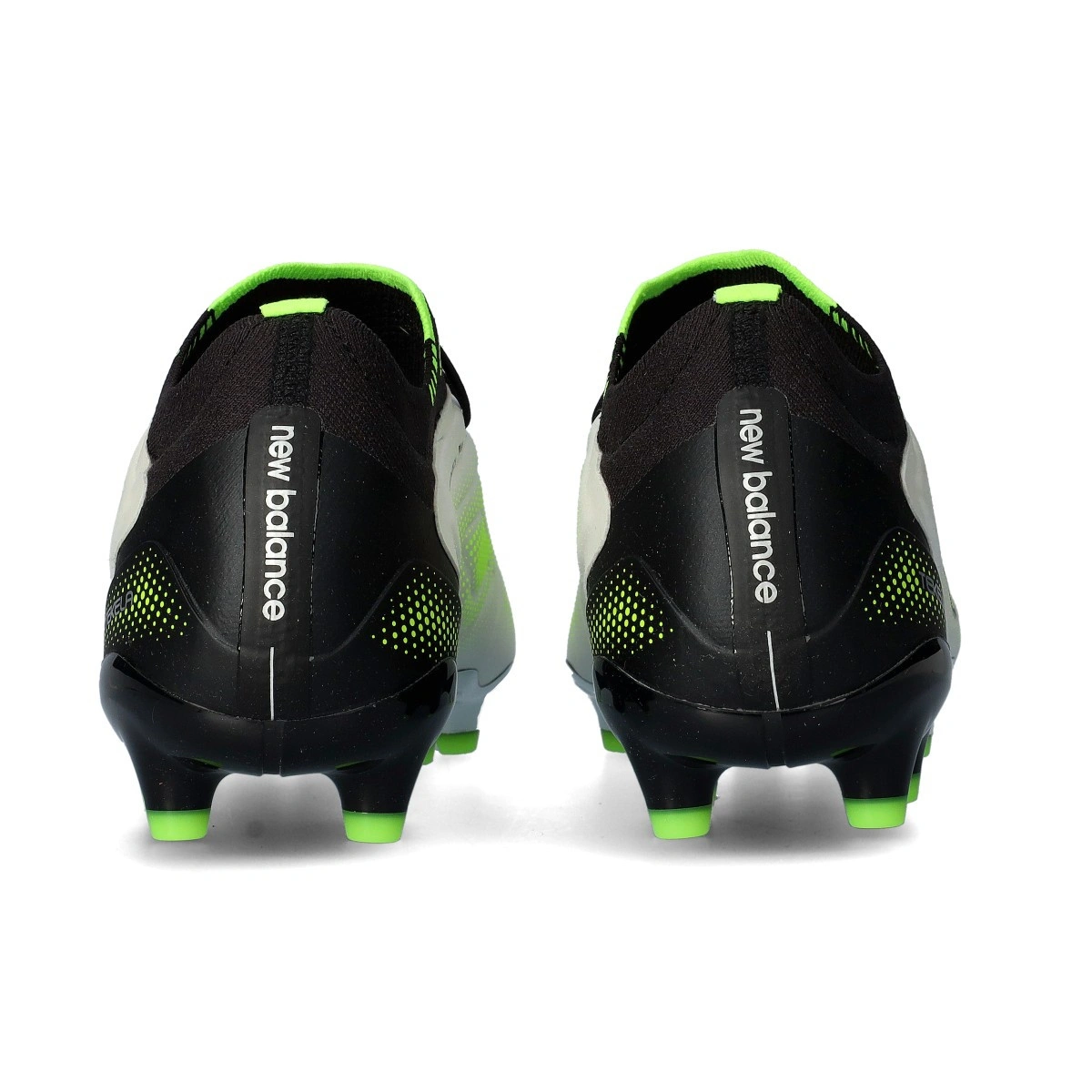 Chuteira New Balance Tekela Elite Low Laced MG V5