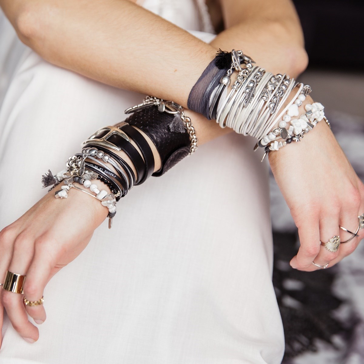 Bracelet en cuir multiliens noir femme Shell
