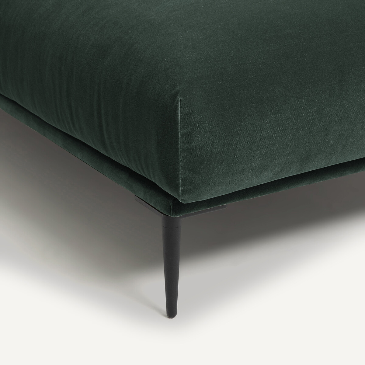 AM.PM<br>Cadeira longa Fluweel, design Oscar E.Gallina