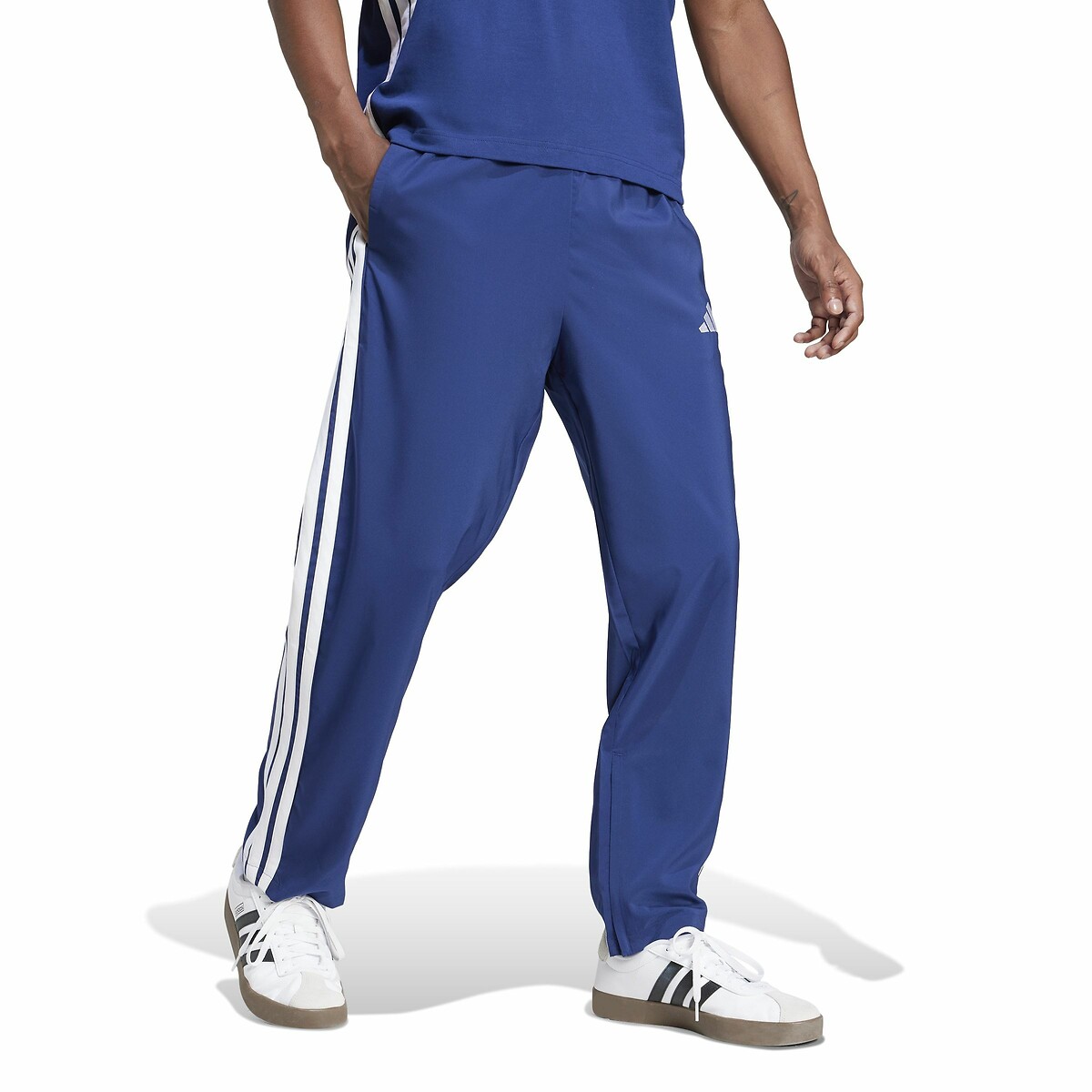 ADIDAS ROUPAS ESPORTIVAS<br>Calça reta Stanford com 3 listras Essentials