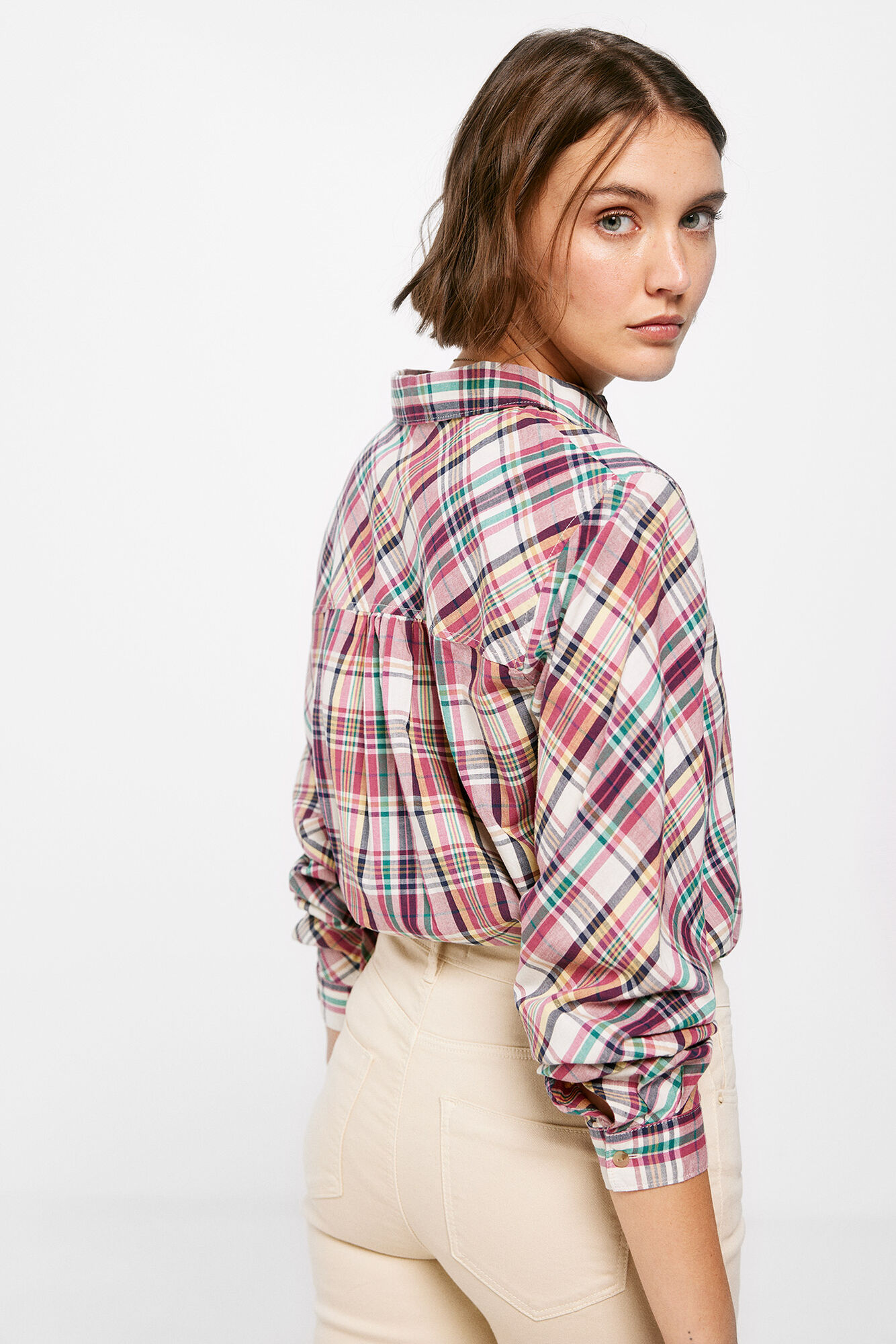 Blusa xadrez com mangas enviesadas