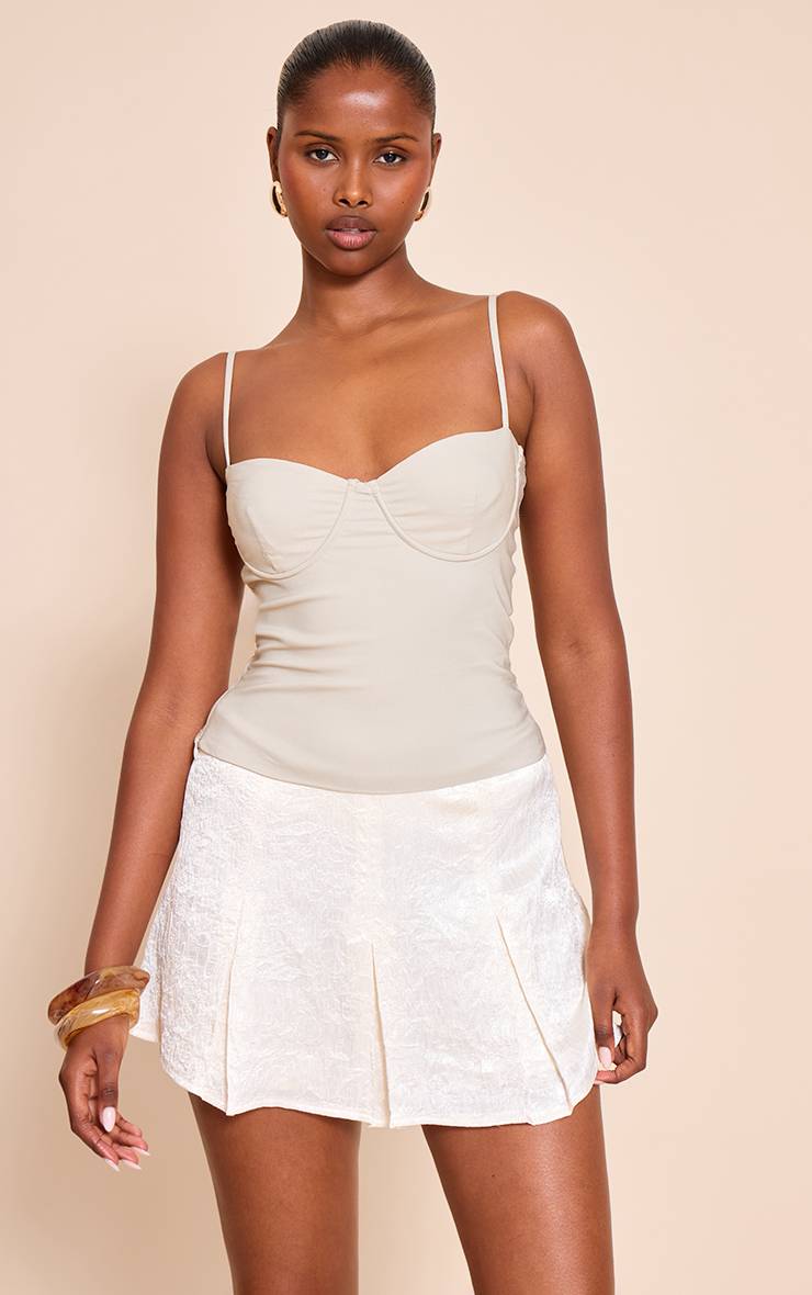 Crème Jupe-short Patineuse Plissée En Satin Texturé