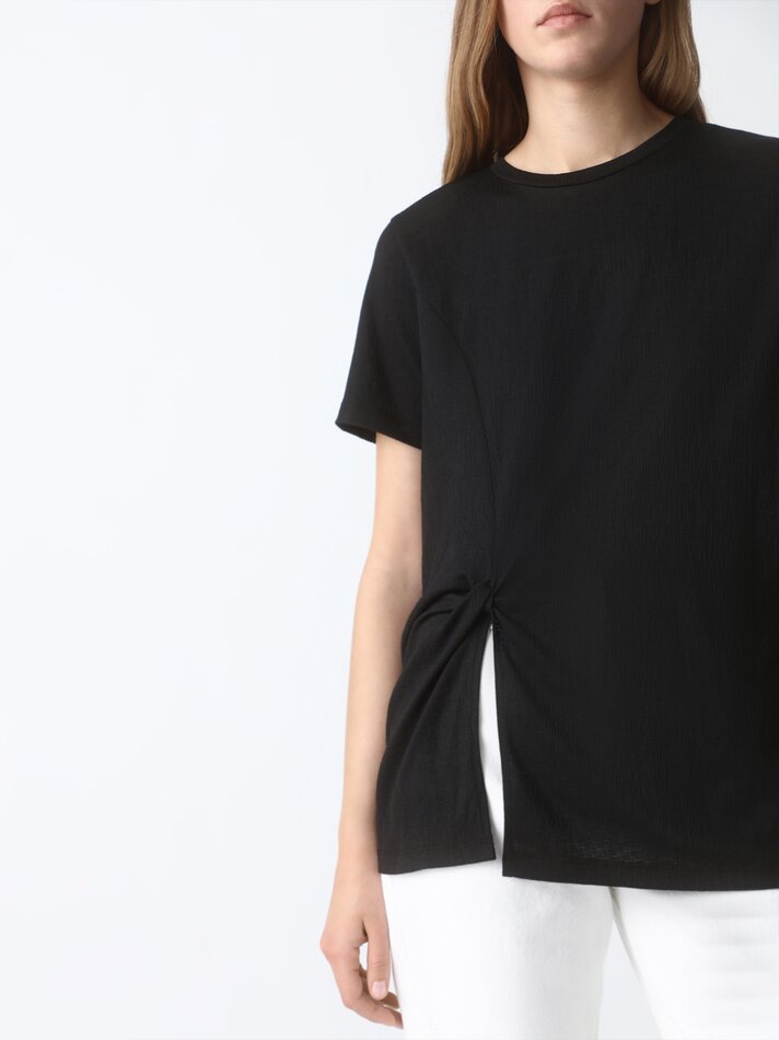 Camiseta texturizada de manga curta - Preta