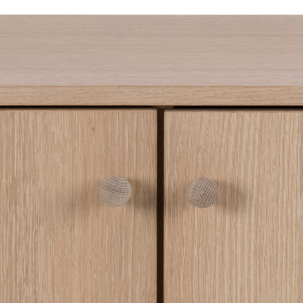 by fonQ Per Dressoir