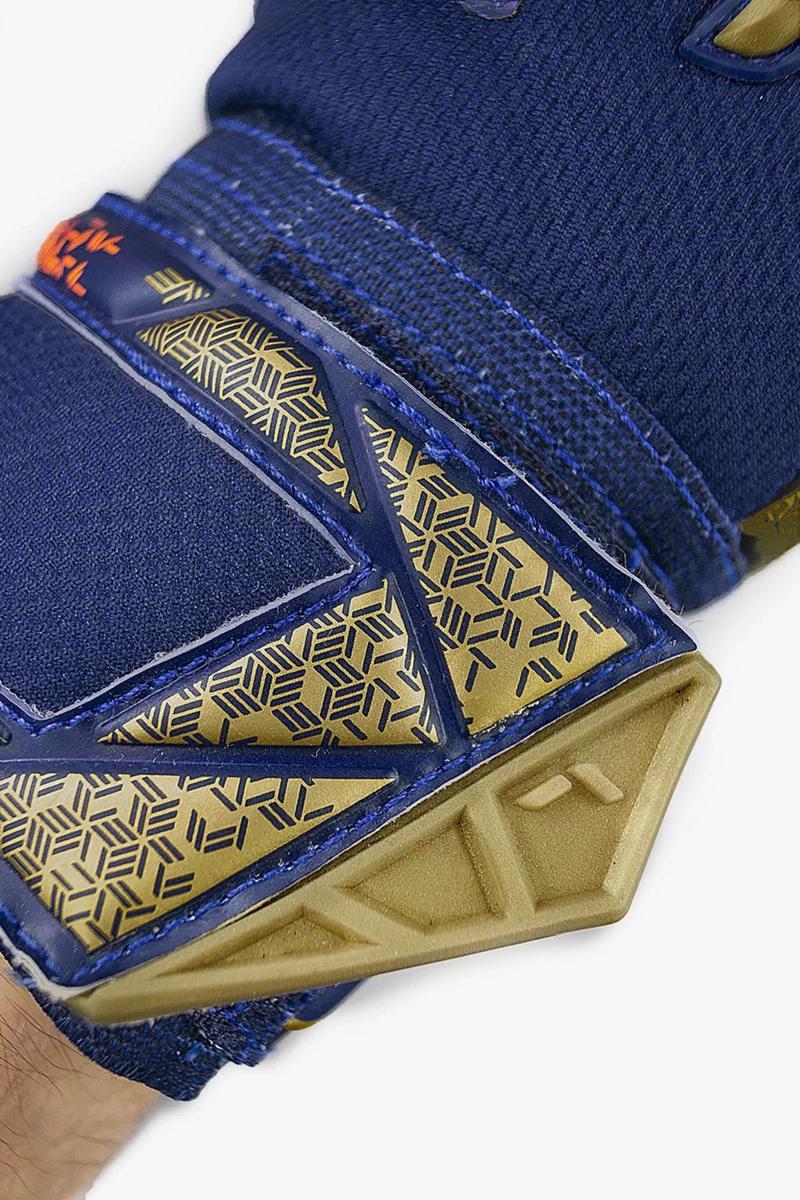 Reusch Attrakt Gold X Torwarthandschuh