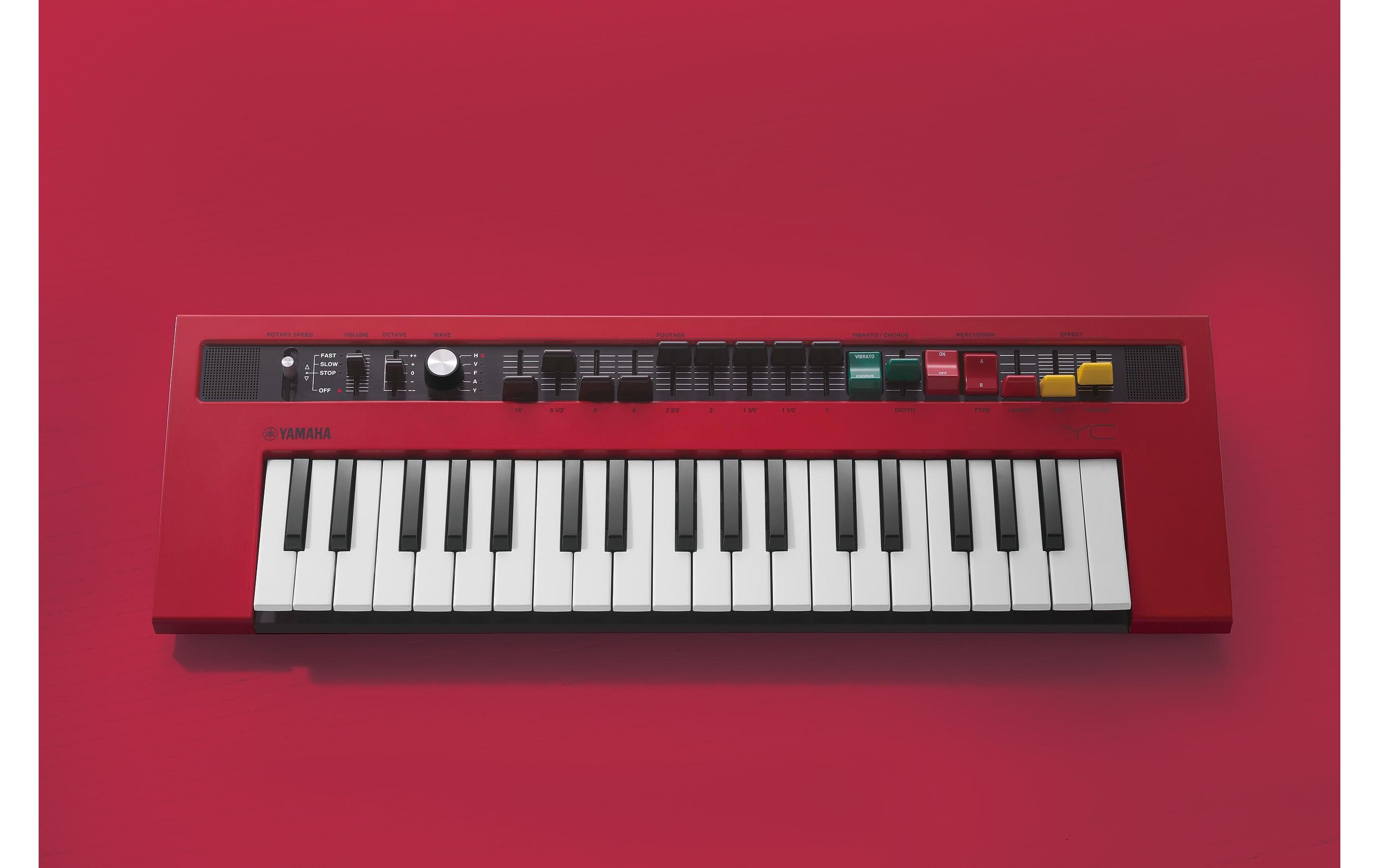 Synthesizer Reface YC<br>Portables Keyboard mit Mini-Tastatur, integrierten Lautsprechern und professionellen Anschlüssen