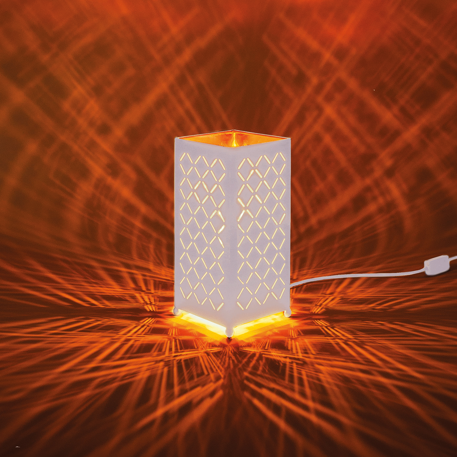 LED-Tischleuchte - weiß-gold - mit Flammeneffekt
