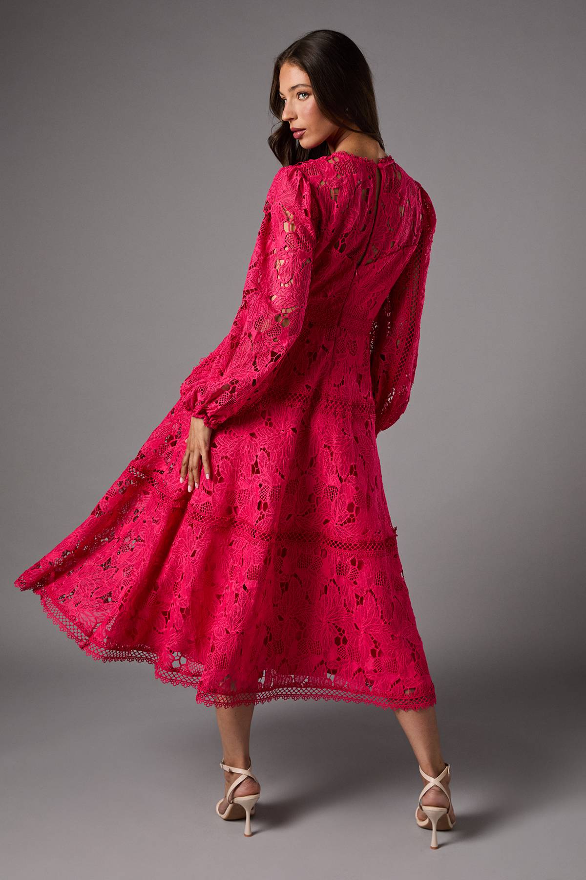 Coast Robe Longues Manches à Panneaux de Dentelle