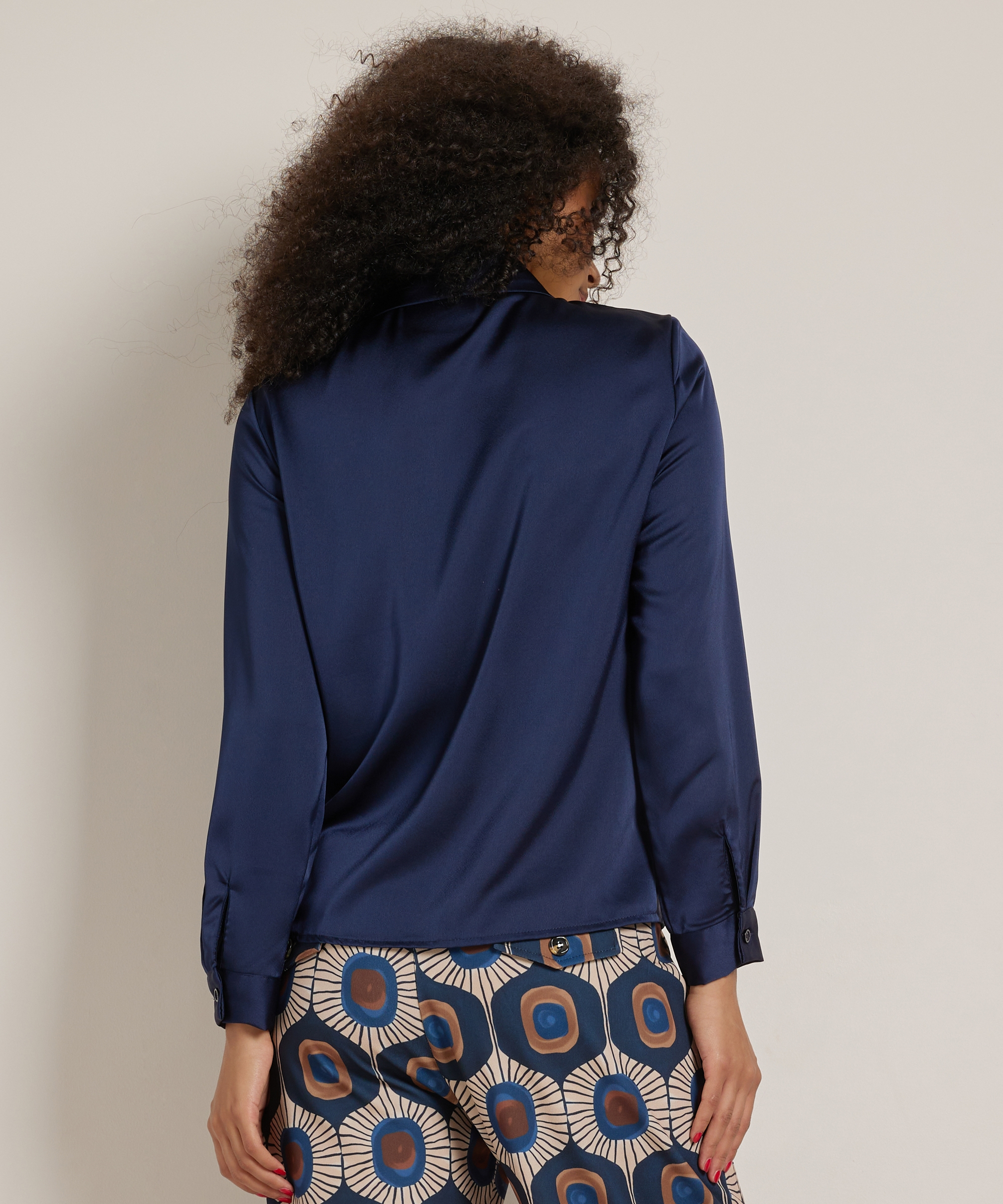 blouse met knoopdetail
