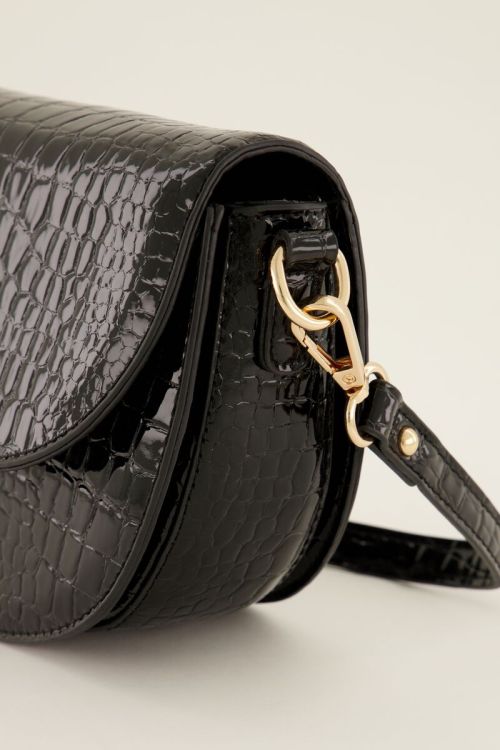 Zwarte schoudertas half rond met croco print