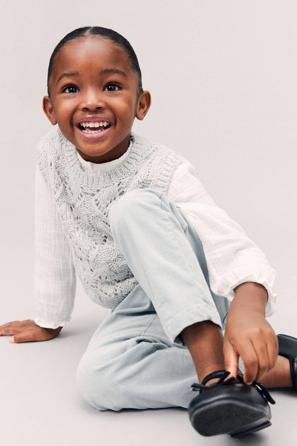Mango Kids spencer grijs fijn gebreid