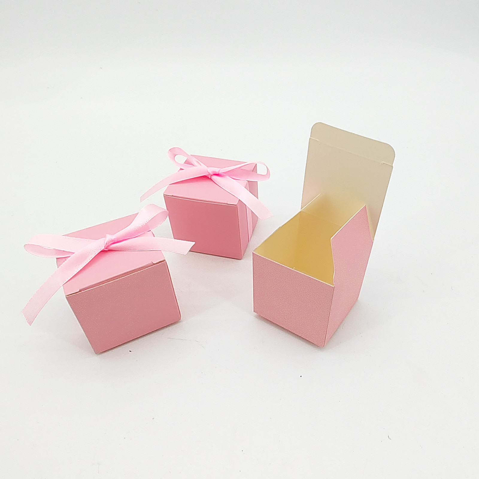 (50er Set) 55x55mm Mini Geschenk Schachtel Faltbare Gift Box inkl. Schleifen - Rosa