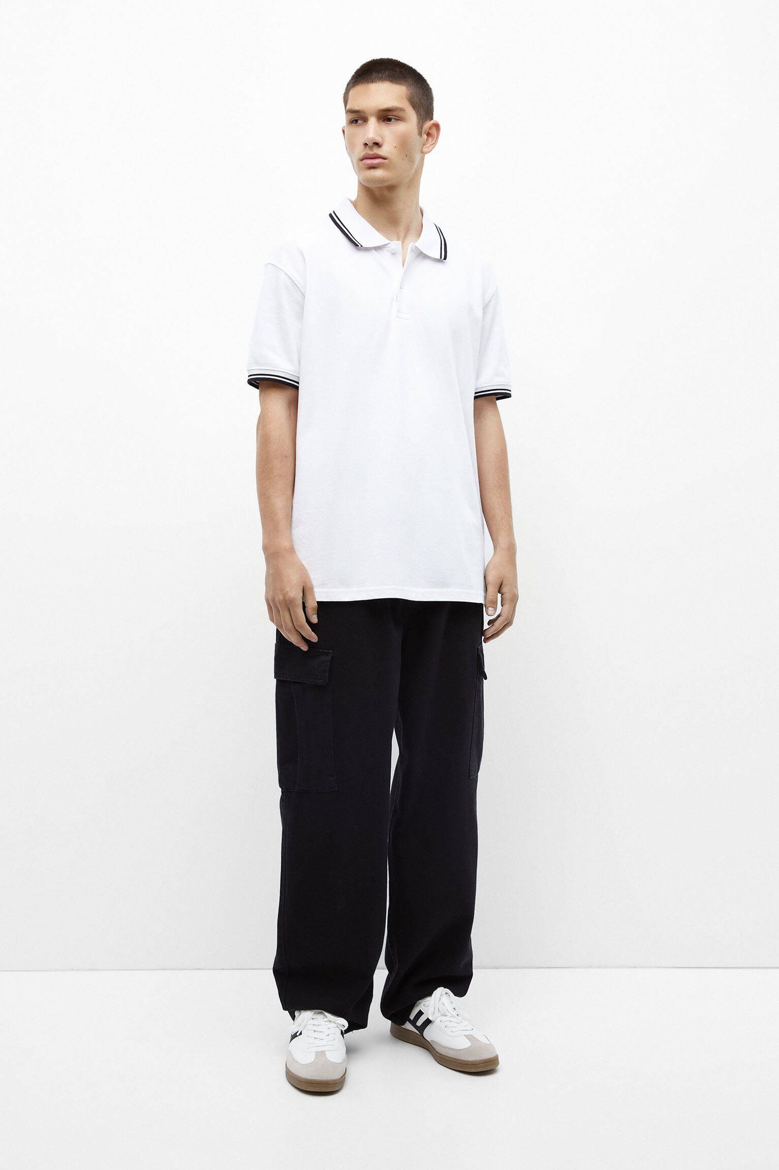 CAMISA POLO COM GOLA CONTRASTANTE - BRANCA