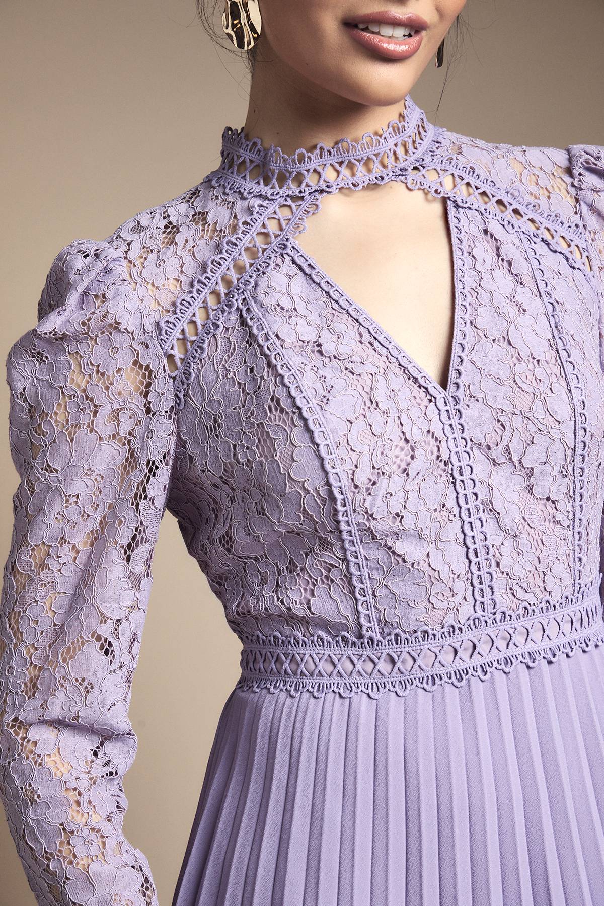 Oasis Robe Courte À Corsage En Dentelle Et Jupe Plissée