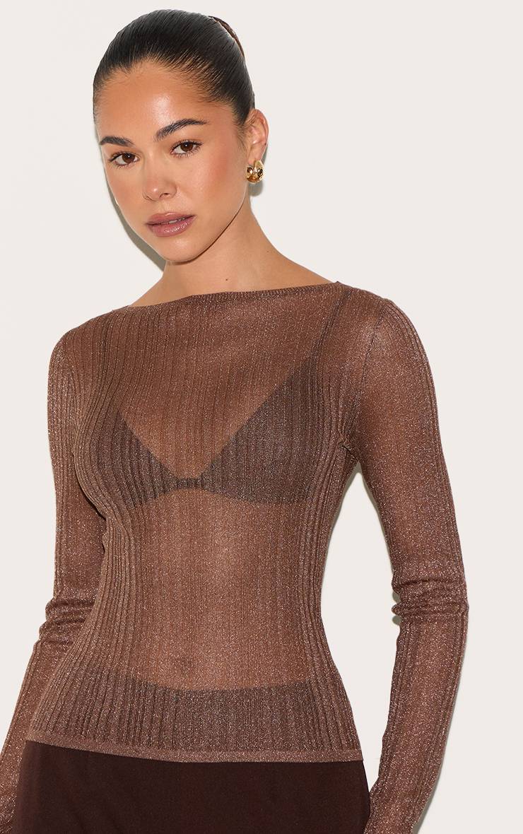 Chocolat Top En Maille Transparente À Manches Longues Et Col Bateau