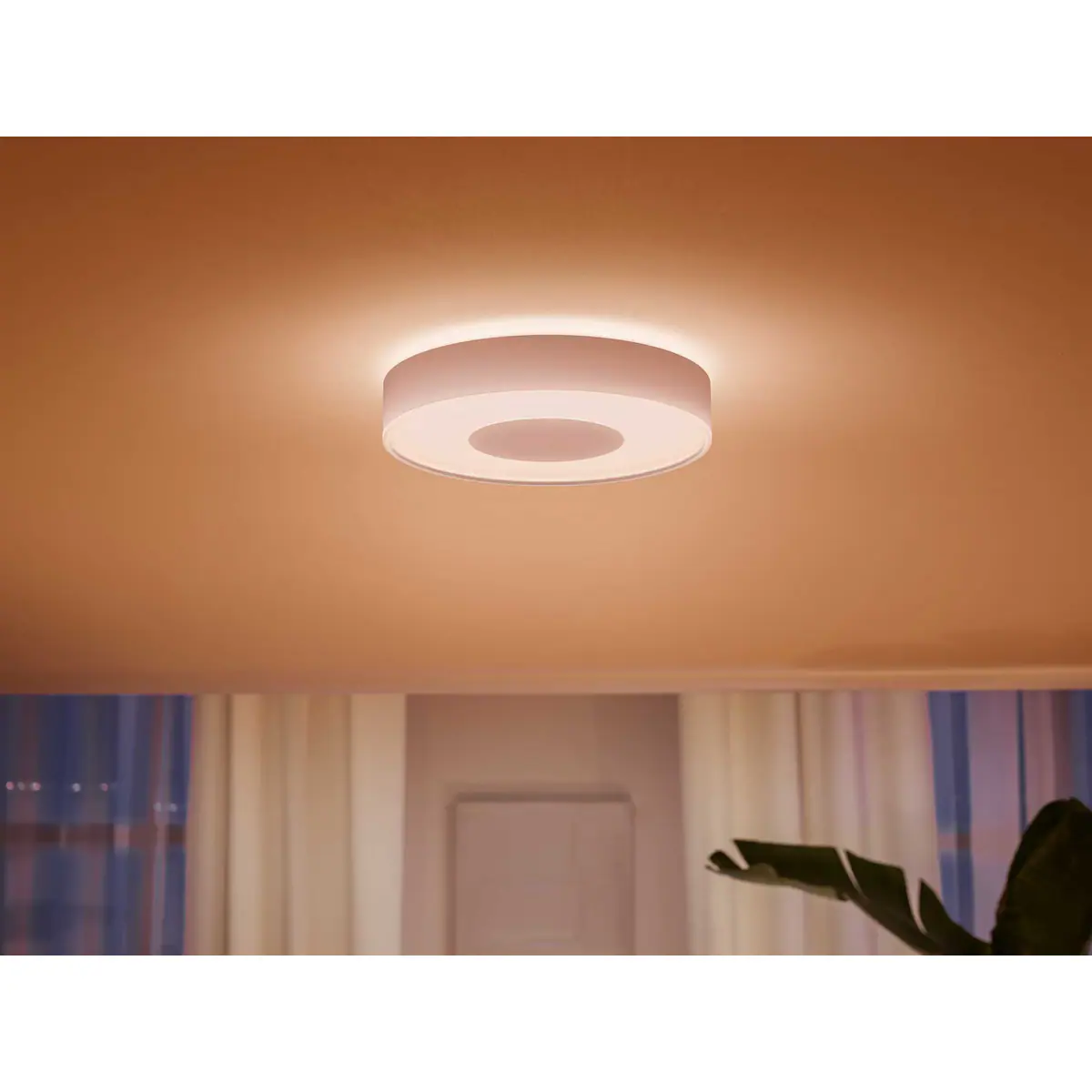 Philips Hue Infuse M taklampe (hvit)