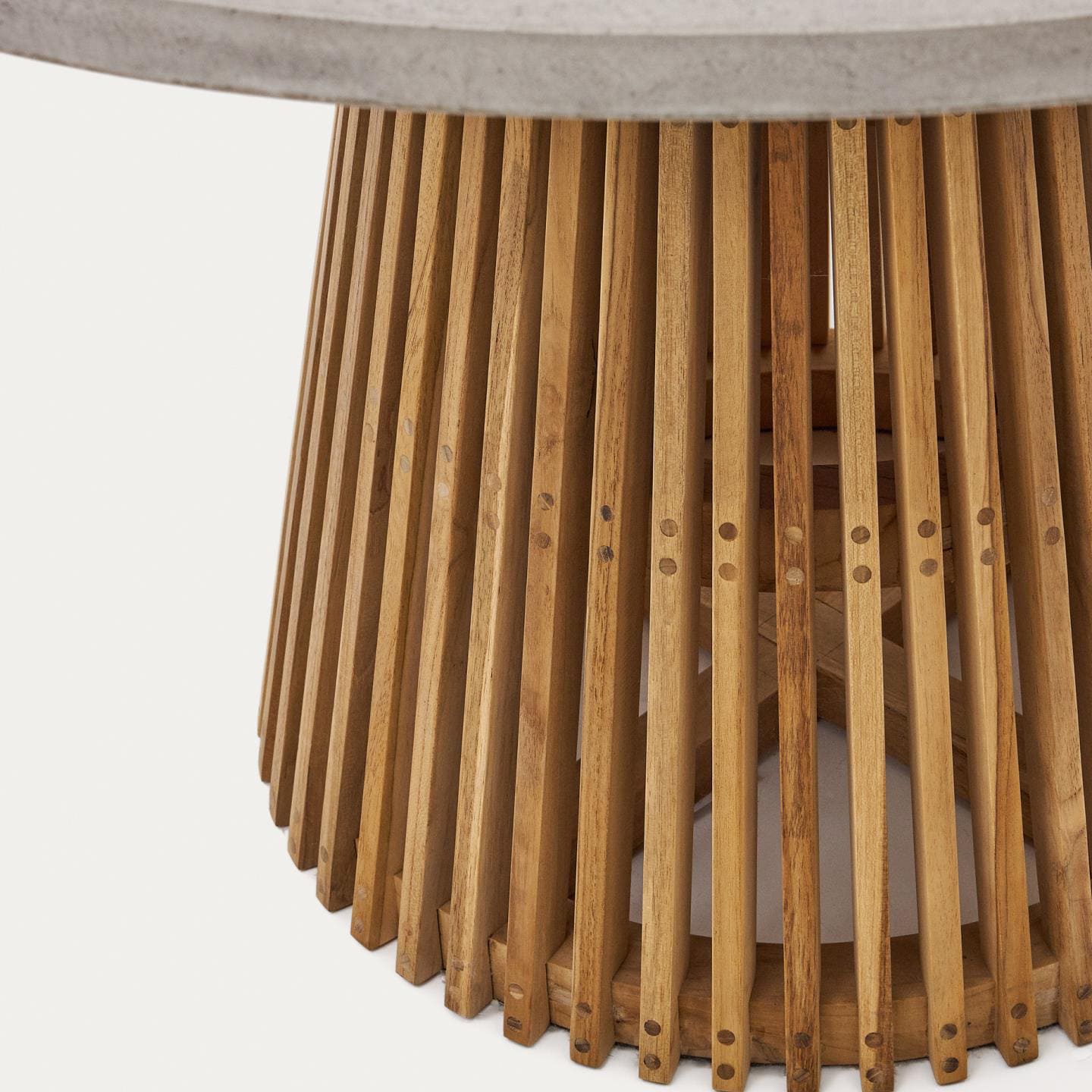 Kave Home Gartentisch ALCAUFAR 120 cm Teak /grau