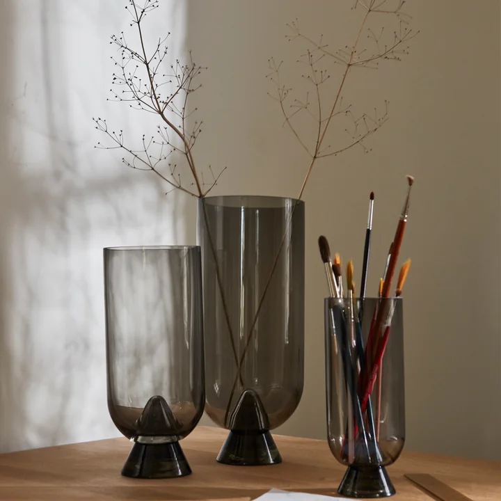AYTM - Glacies Vase Ø 10,6 x H 23,5 cm, schwarz