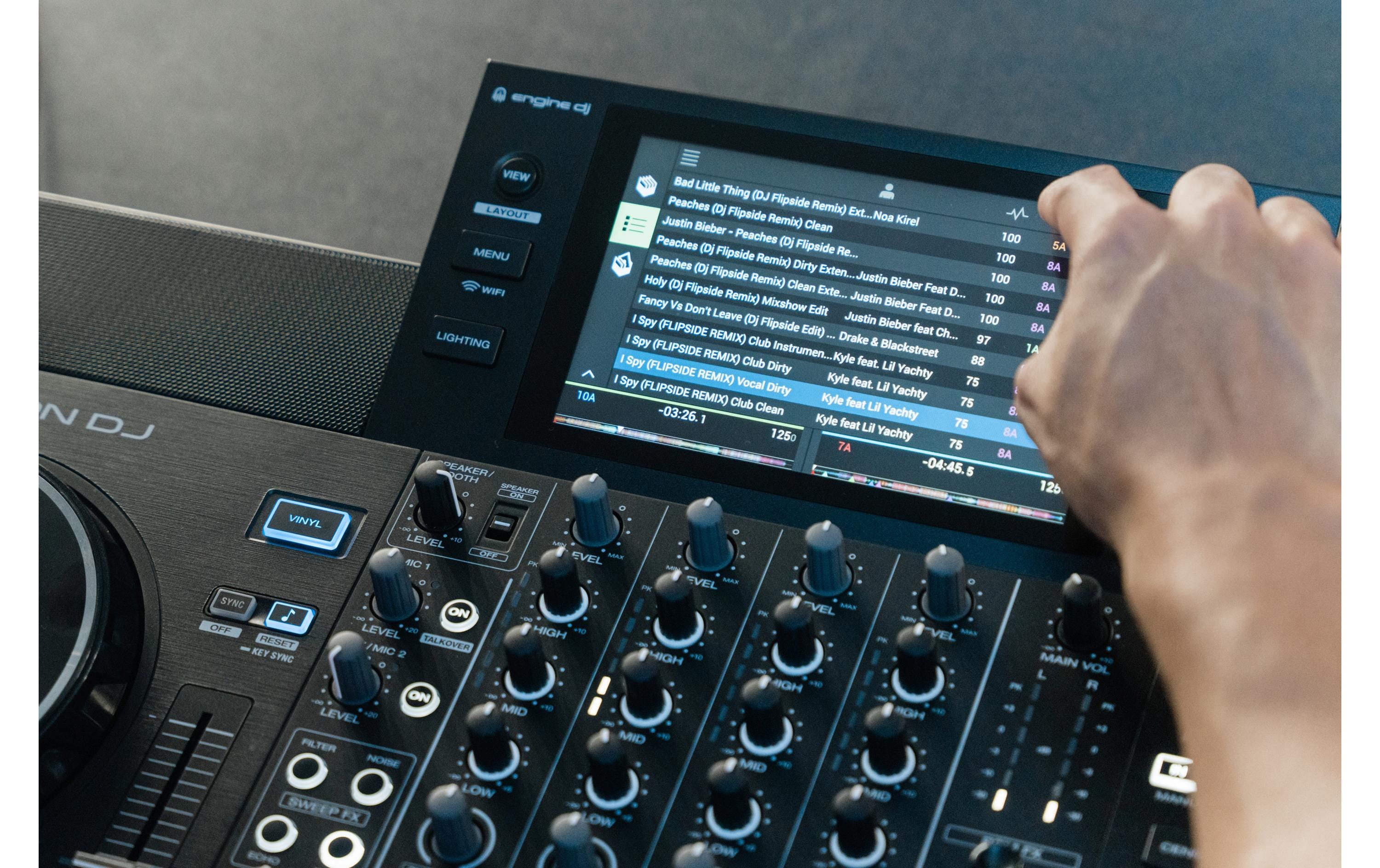 DJ-Controller SC Live 4 Schwarz<br>4-Deck Standalone DJ Controller mit WiFi