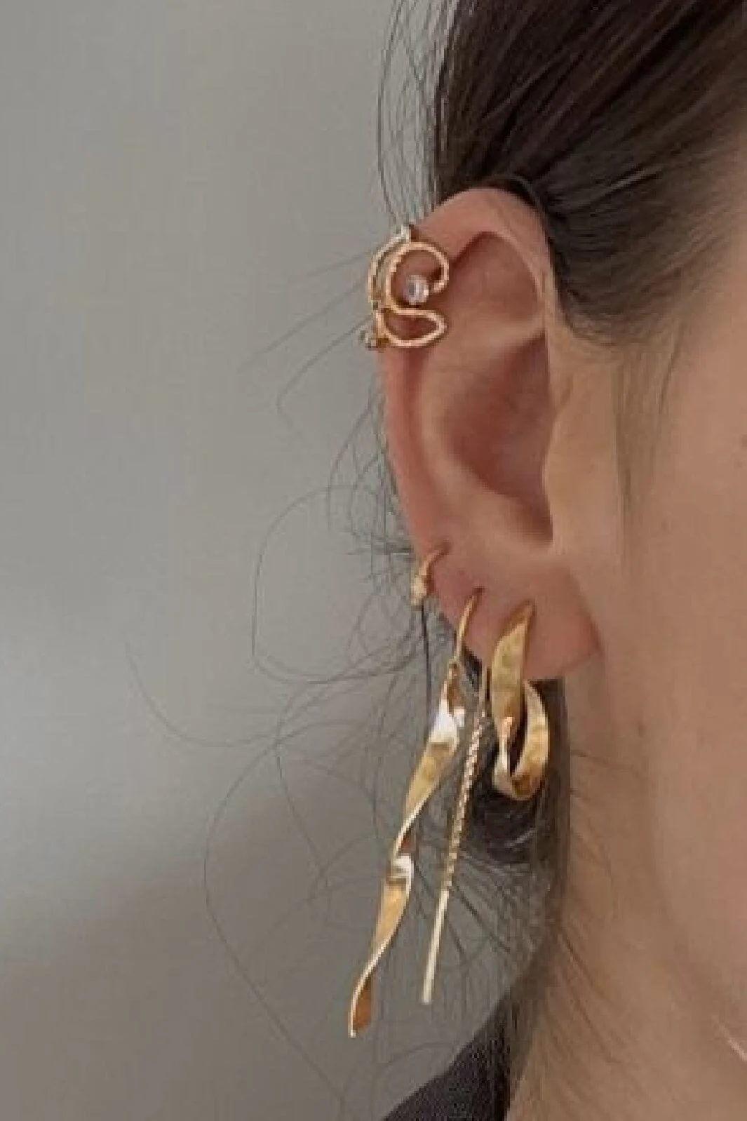 Stine A Twisted Hammered Creol Earring right gold 1179 02 r
