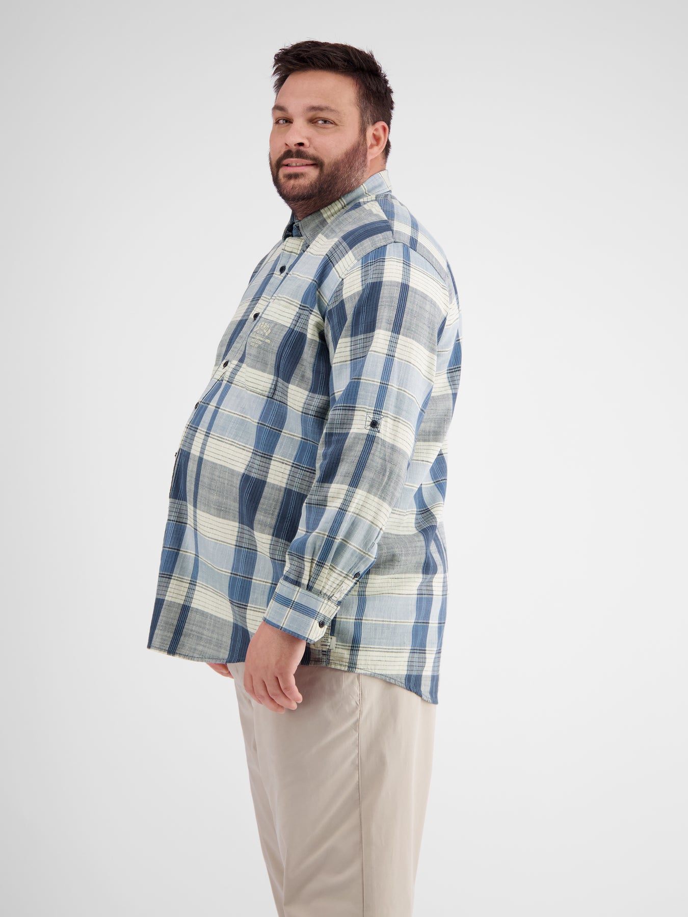Kariertes Herrenhemd von 3XL bis 6XL mit verdecktem Button-down-Kragen