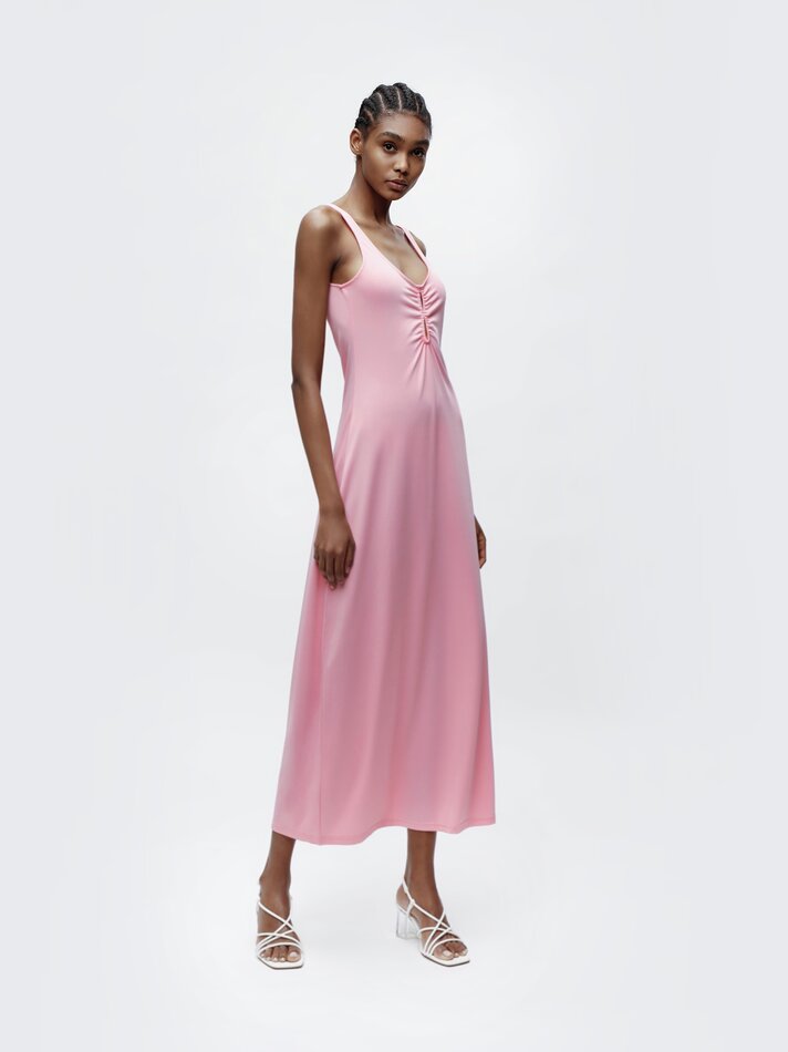 Vestido midi rosa com alças finas