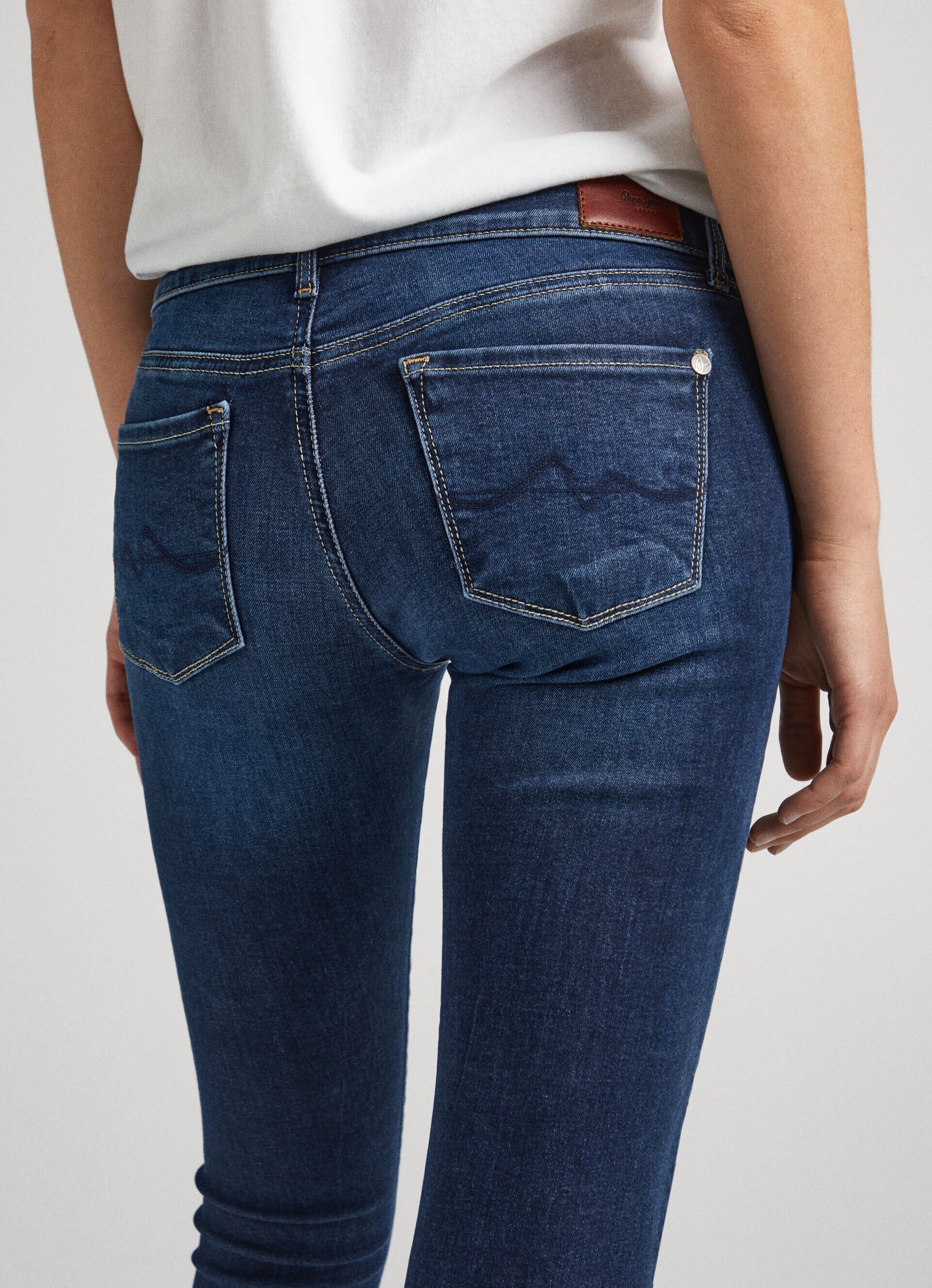 Calça jeans skinny SOHO FIT de cintura média - jeans