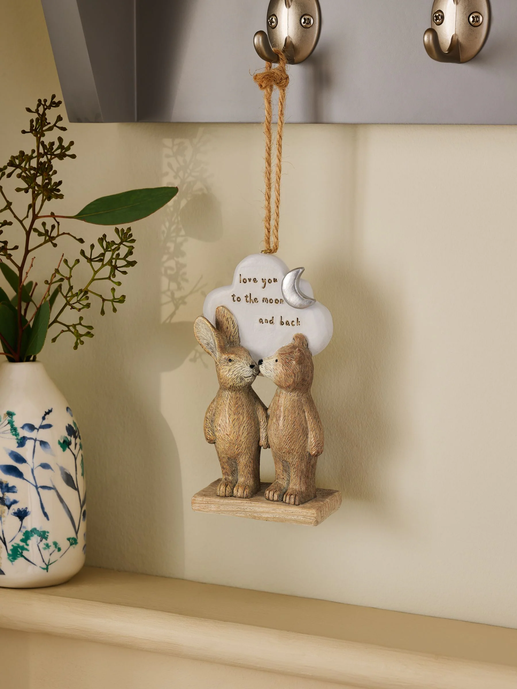 Bertie The Bear Love You To The Moon hangdecoratie