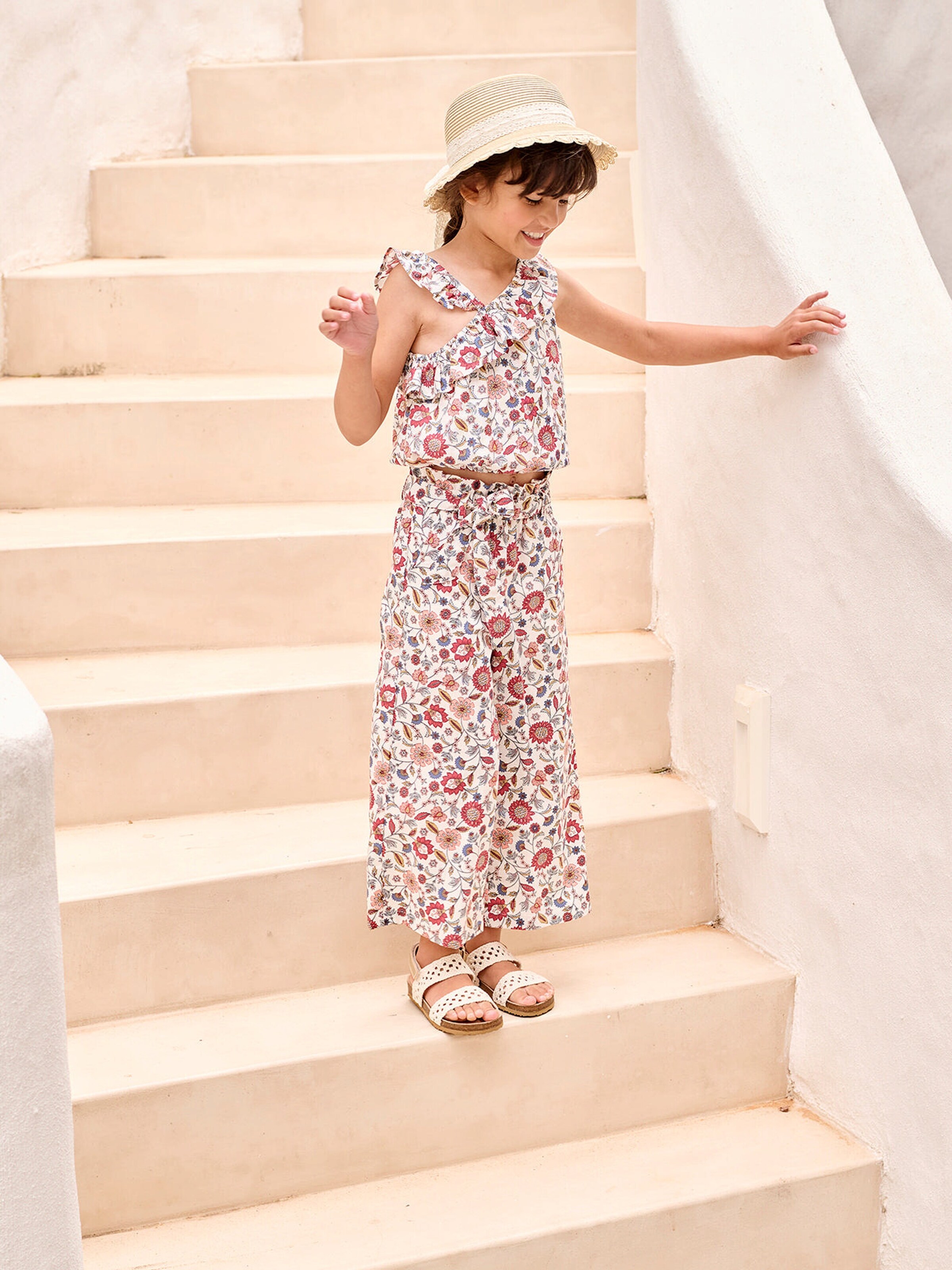 Vertbaudet Asymmetrische Mädchen Volantbluse mit Blumenprint wollweiß