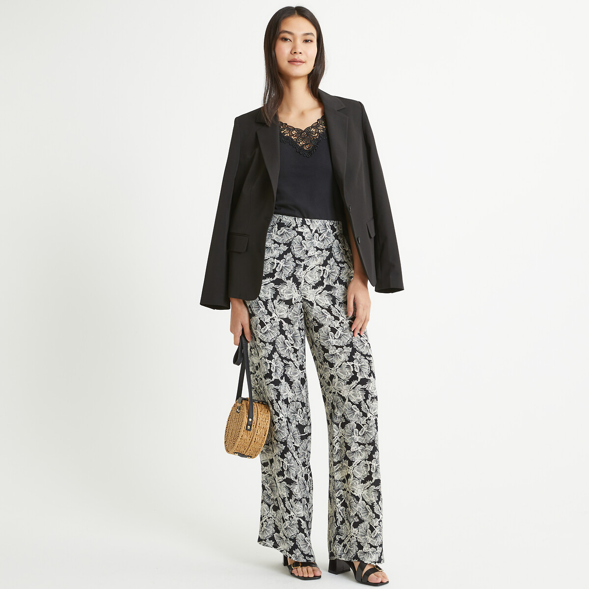 ANNE WEYBURN<br>Camiseta com decote em V, detalhe em guipure, mangas curtas