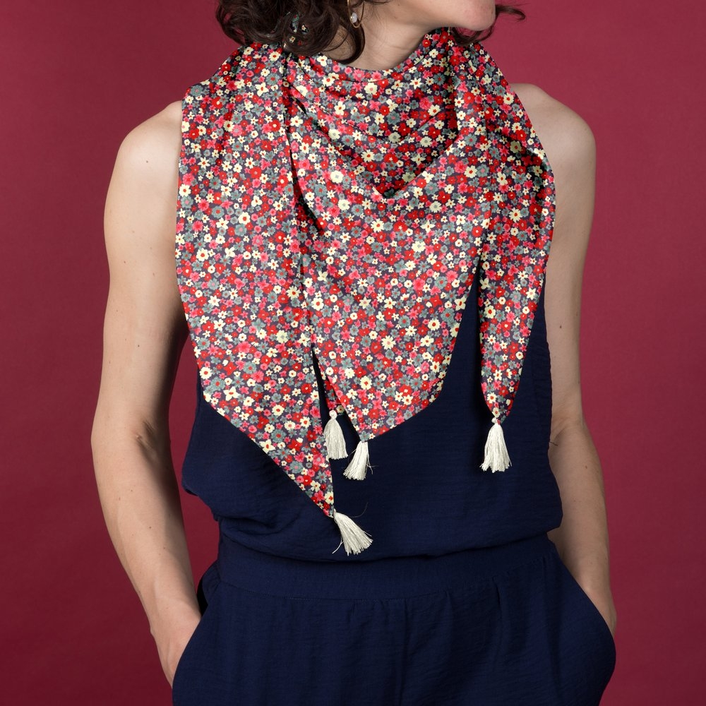 Foulard Pompon Tapis Rouge