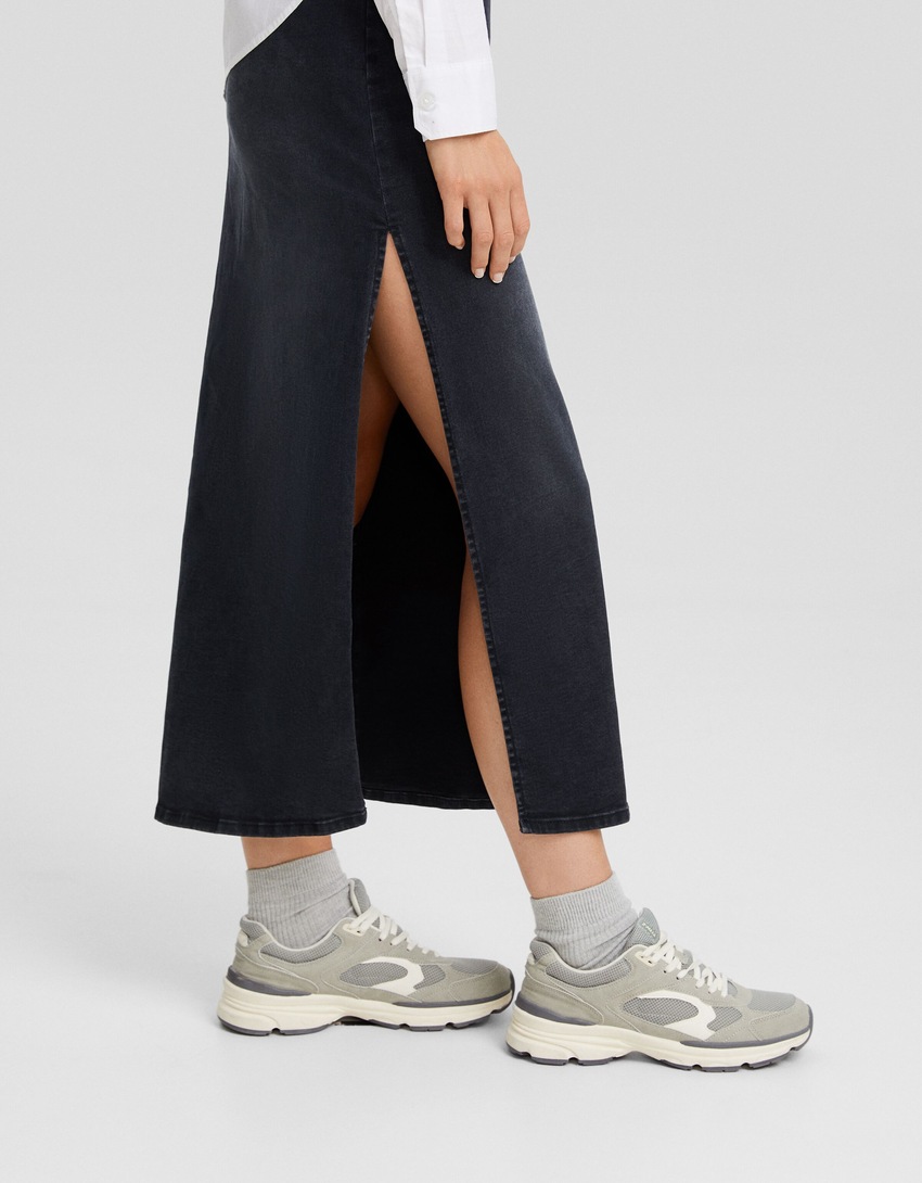 Saia midi confortável em jeans