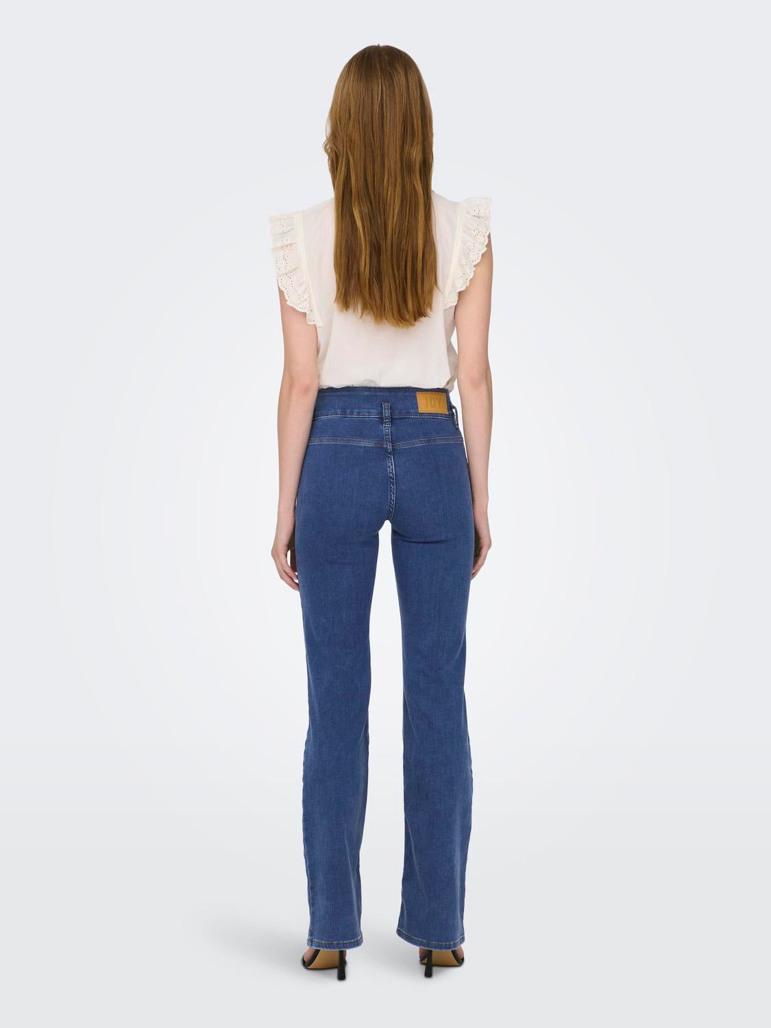 JDYNEWNIKKI Hohe Taille Ausgestellt Jeans Medium Blue Denim