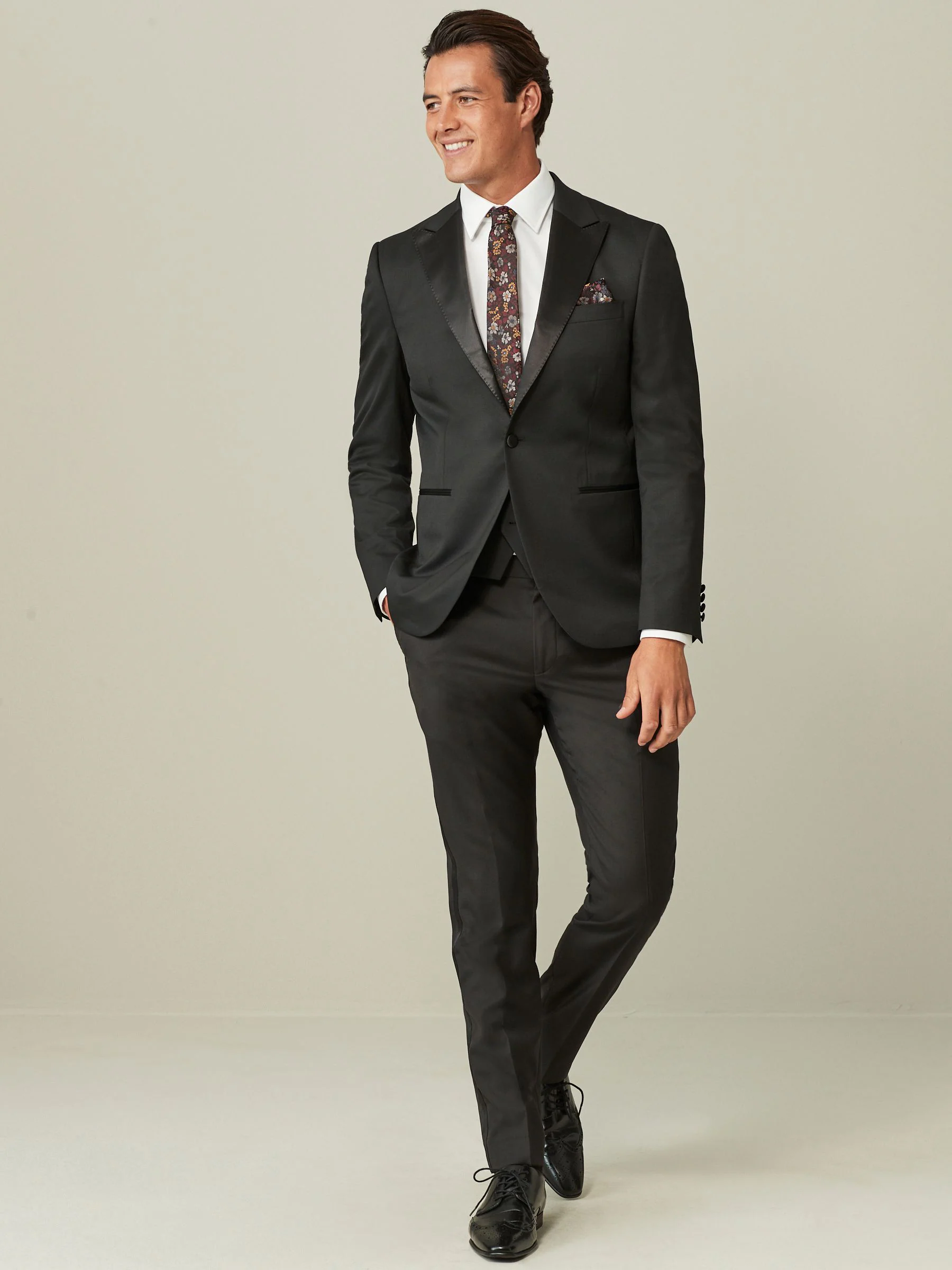Zwart - Glanzend tailored fit smokingcolbert van wolmix