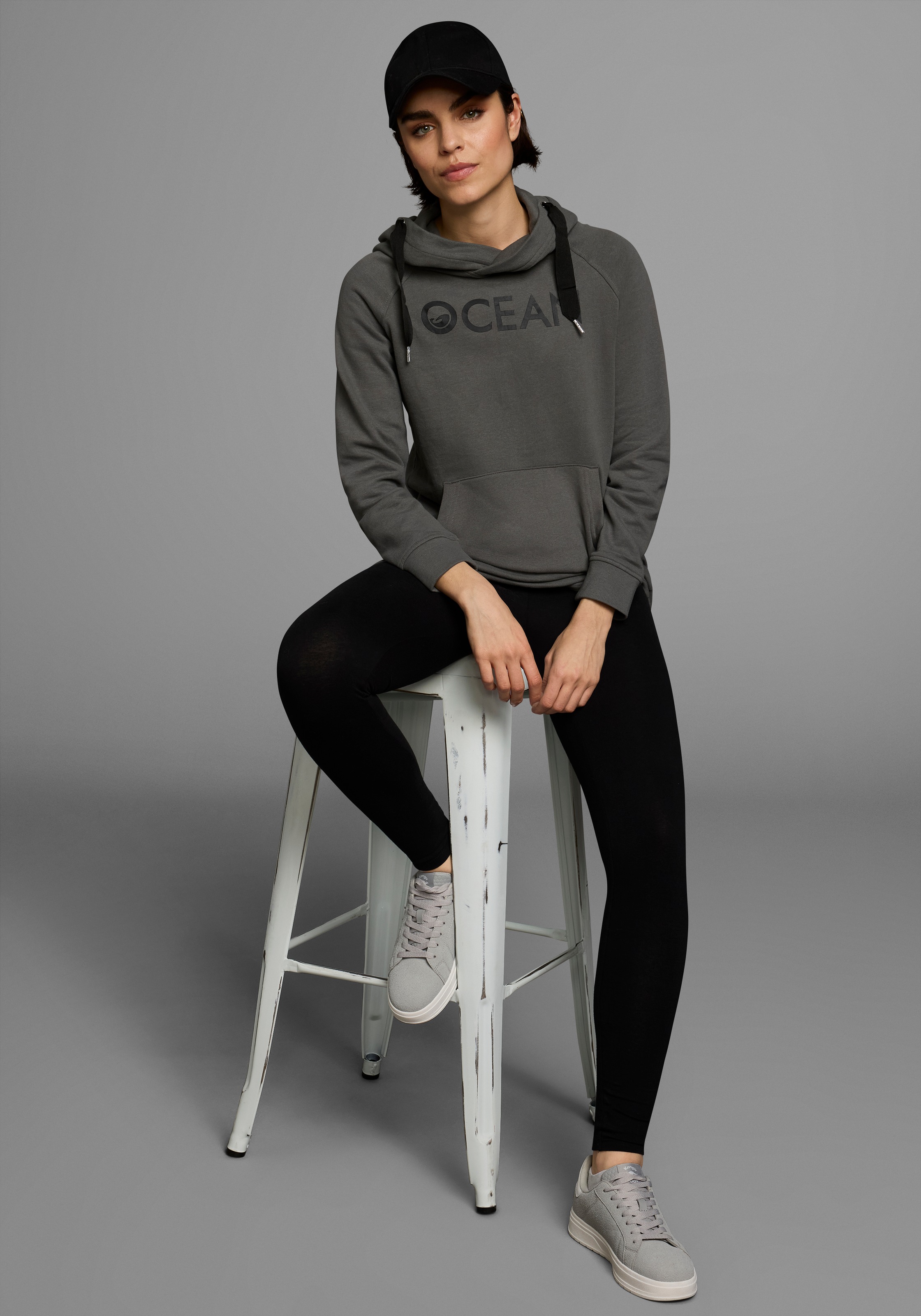 Ocean Sportswear Jogginganzug »Essentials Joggingsuit«, 2 Stk. Extralanges Kapuzensweatshirt & Leggings im 2‑teiligen Set